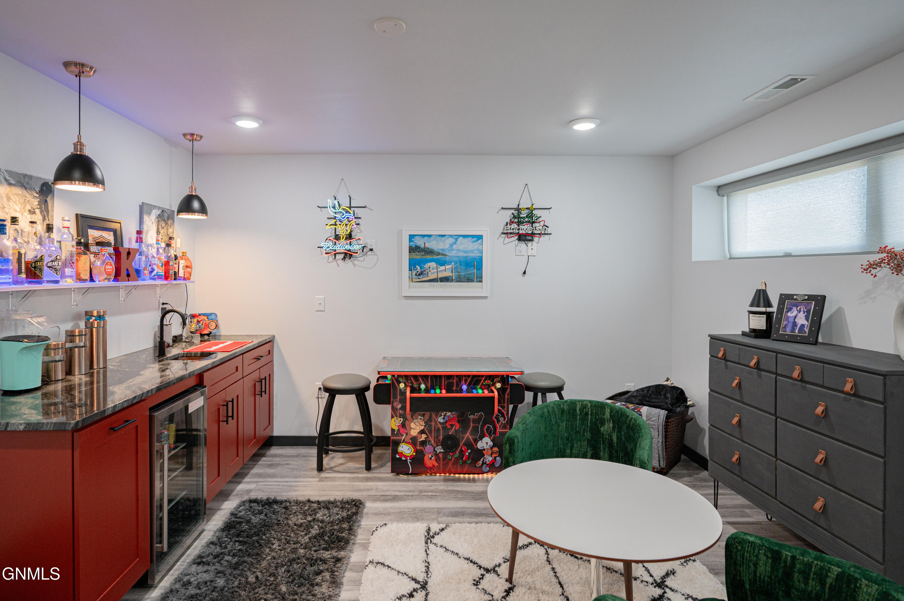 2321 Bayview Court