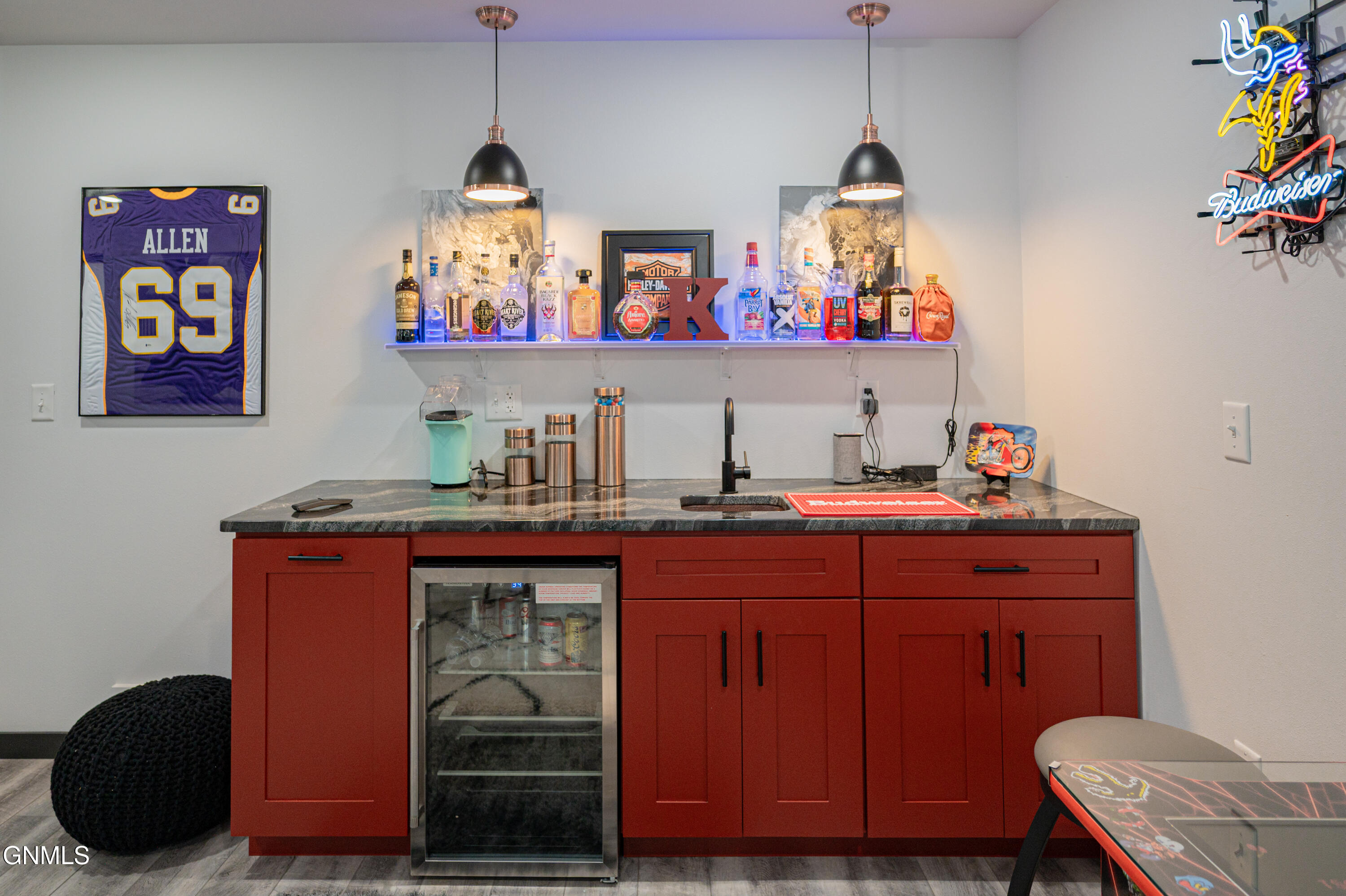 2321 Bayview Court