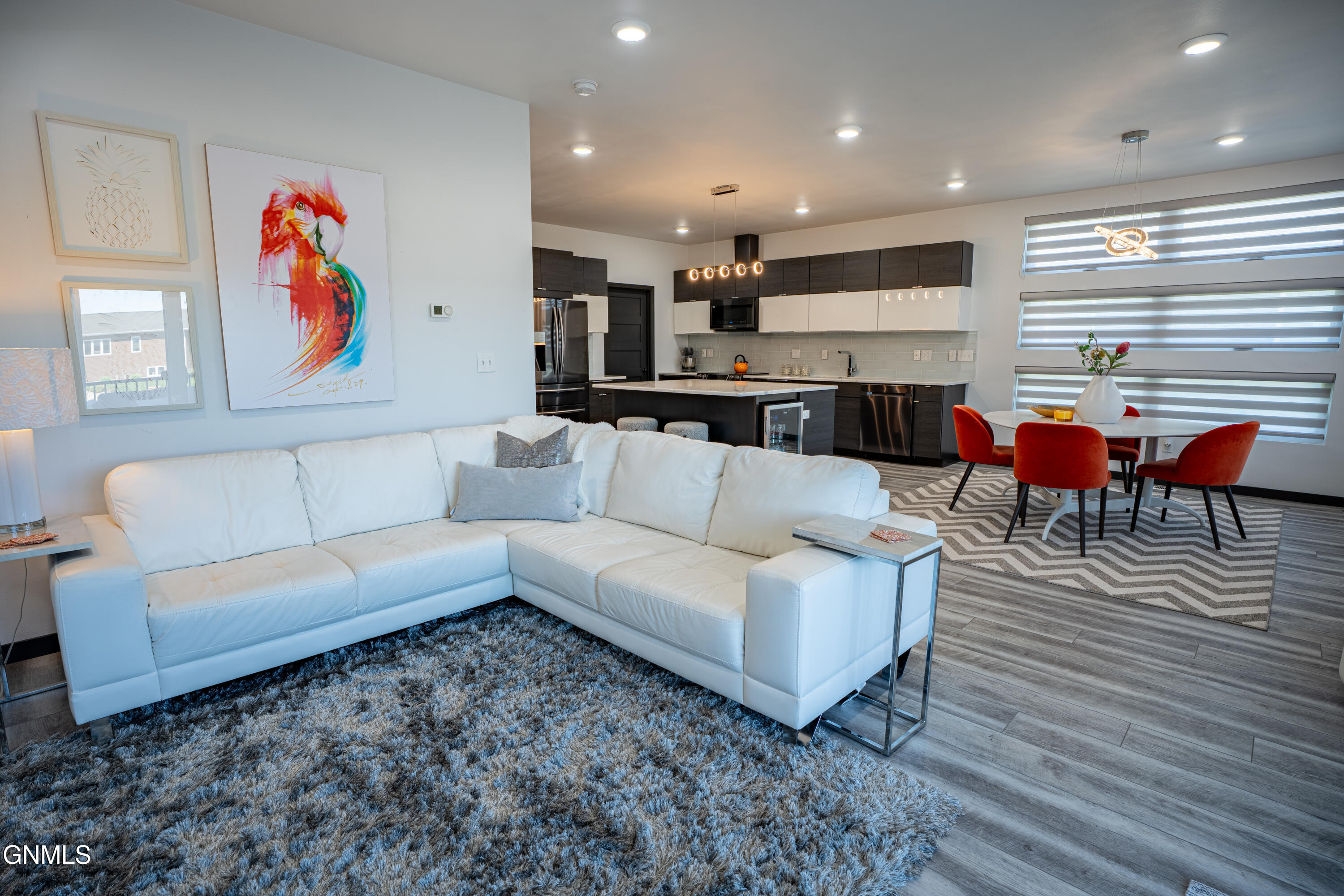 2321 Bayview Court