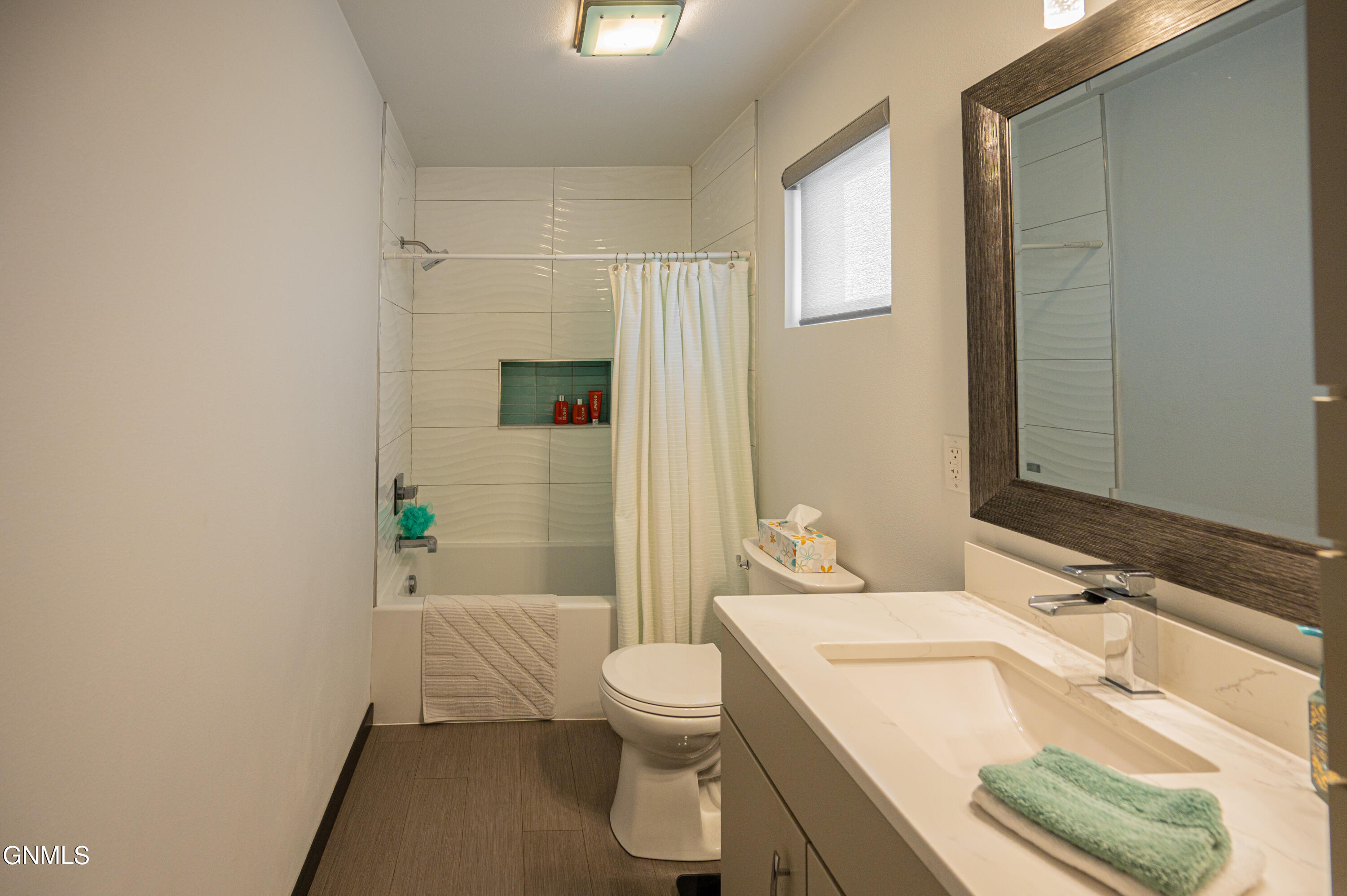 2321 Bayview Court