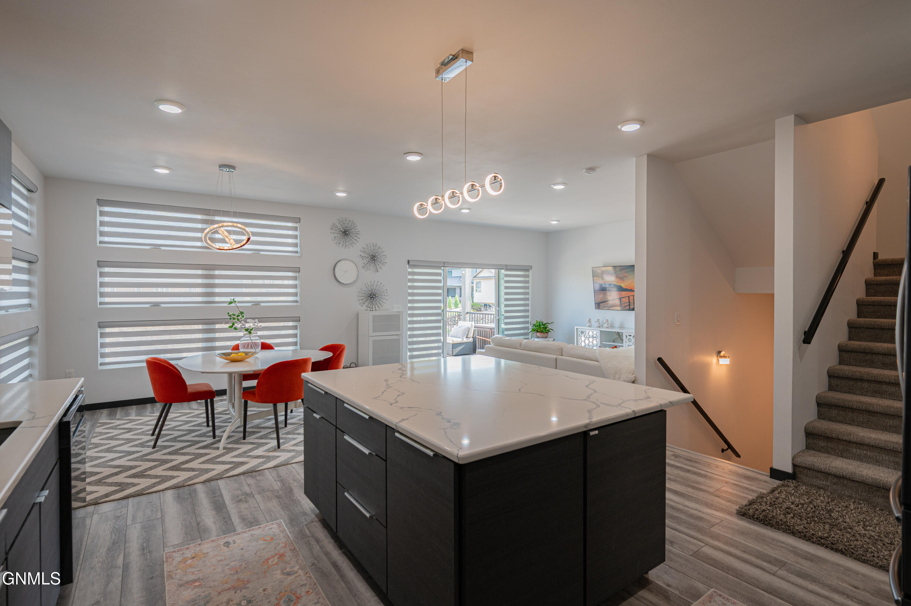 2321 Bayview Court