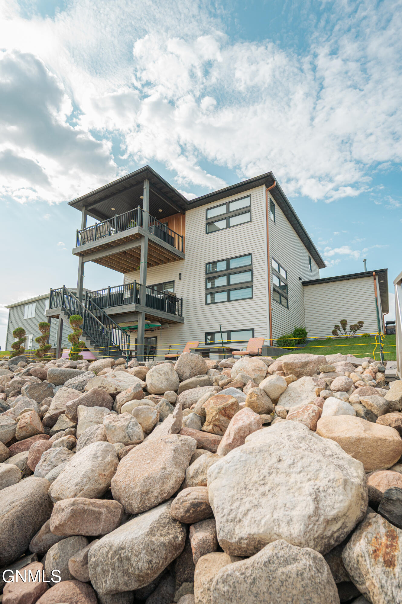 2321 Bayview Court