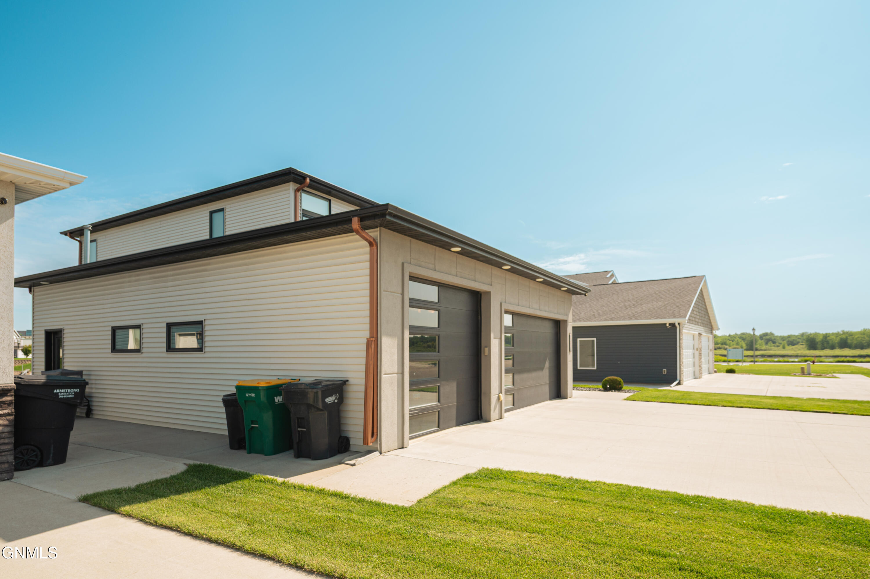 2321 Bayview Court