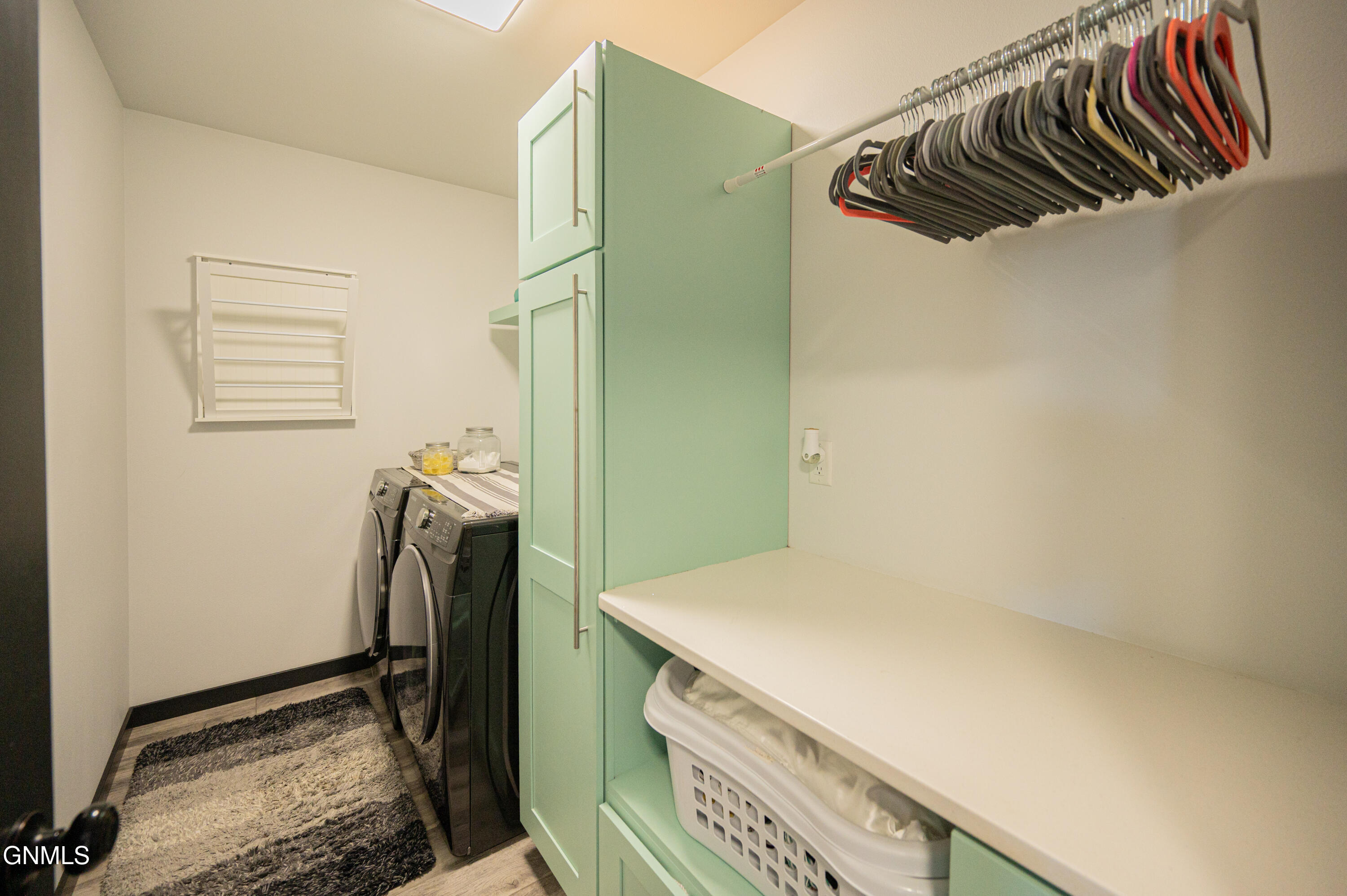 2321 Bayview Court
