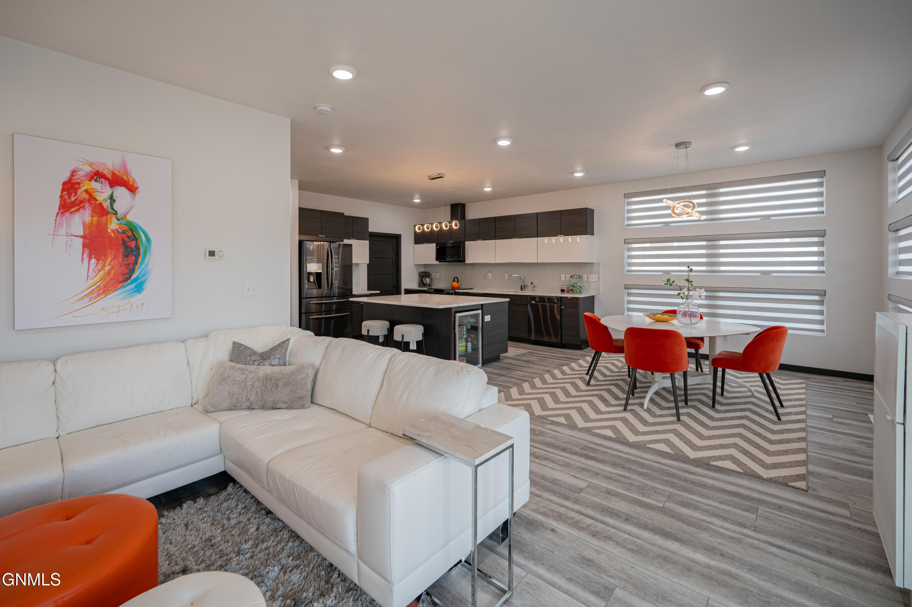 2321 Bayview Court
