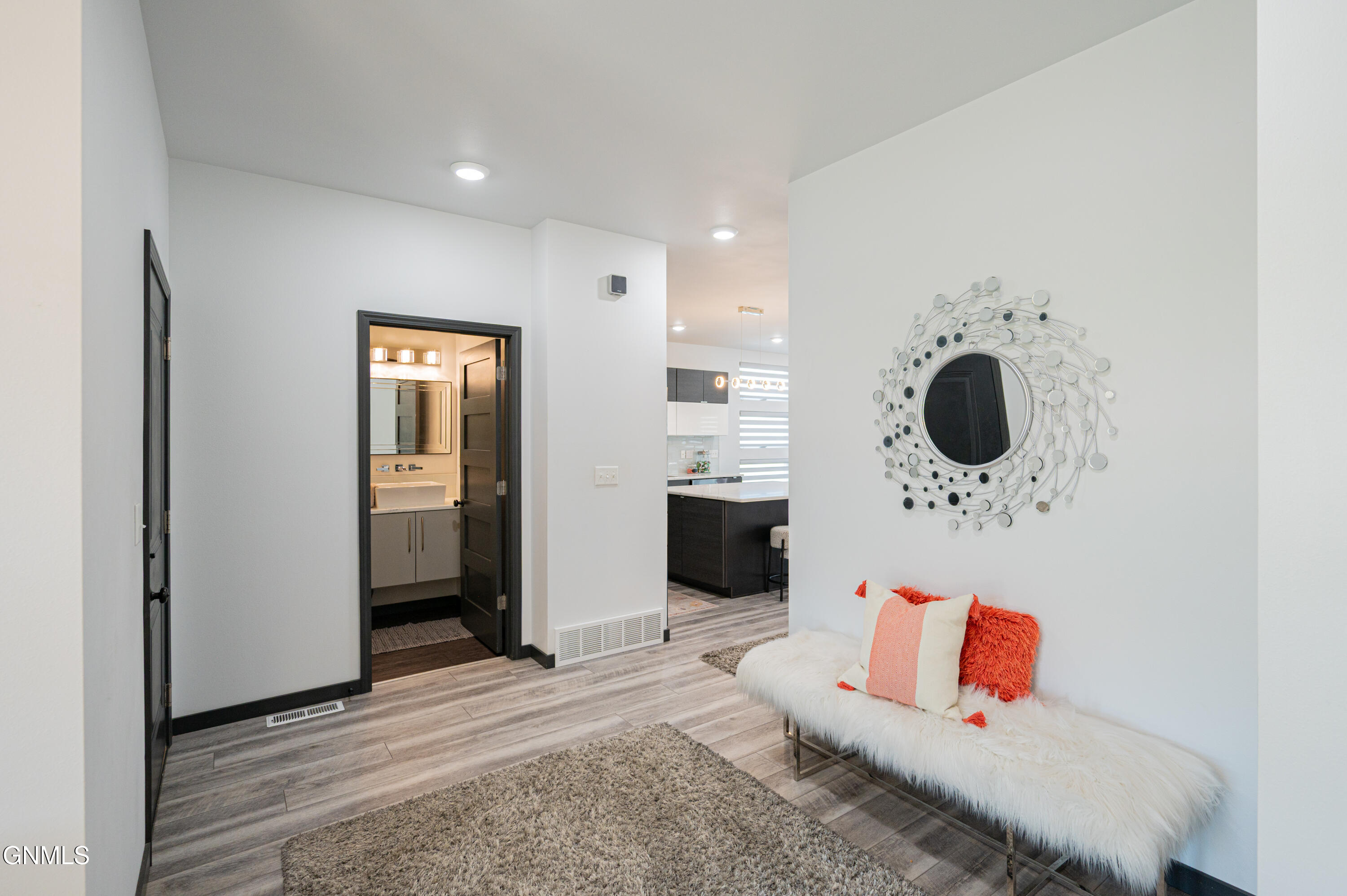 2321 Bayview Court
