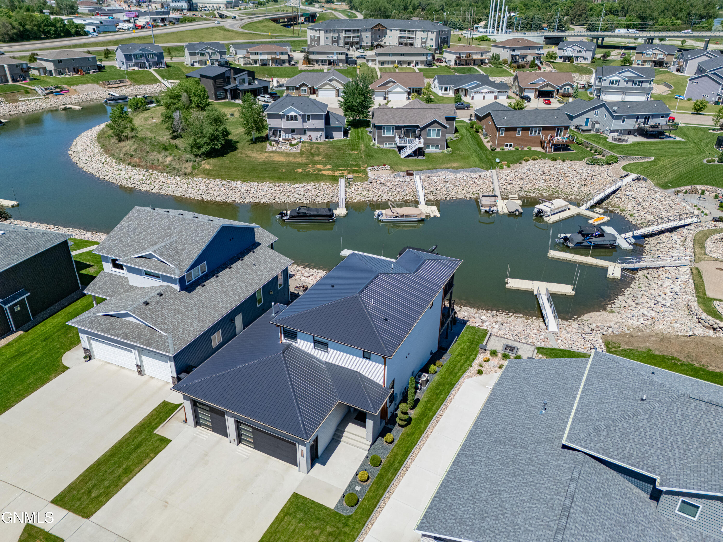 2321 Bayview Court