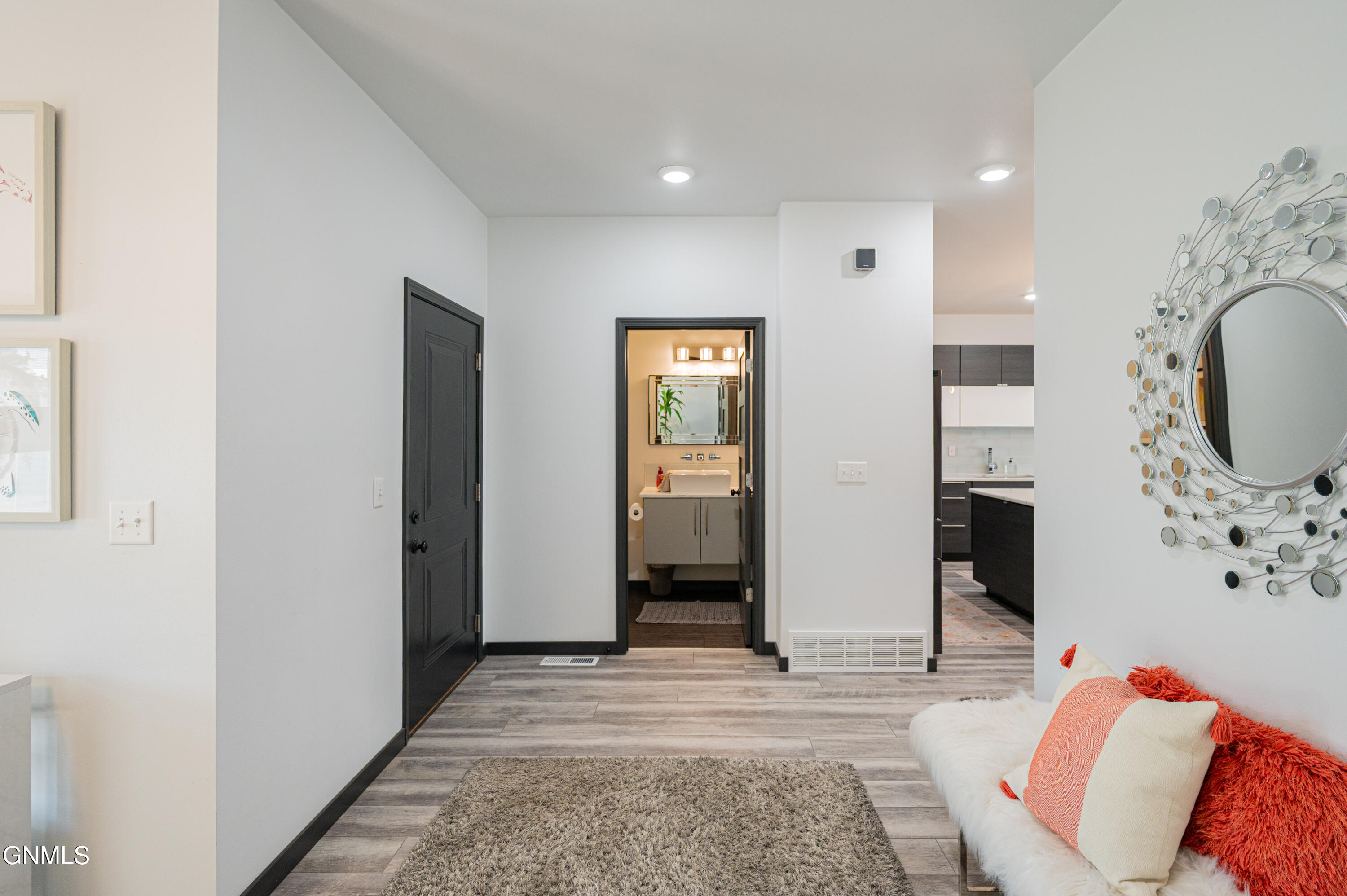 2321 Bayview Court