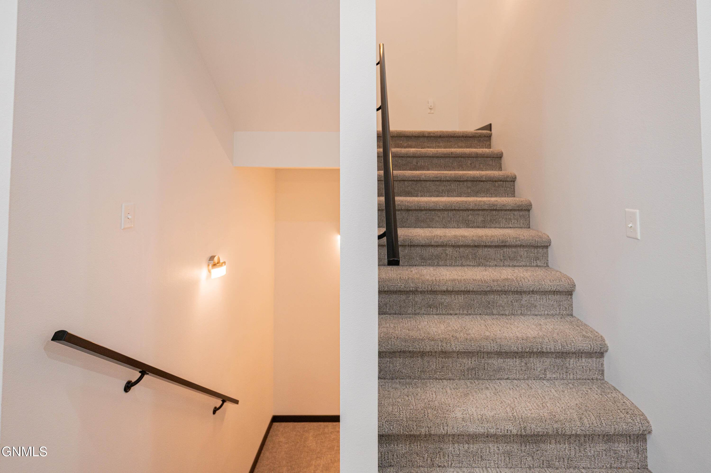 2321 Bayview Court
