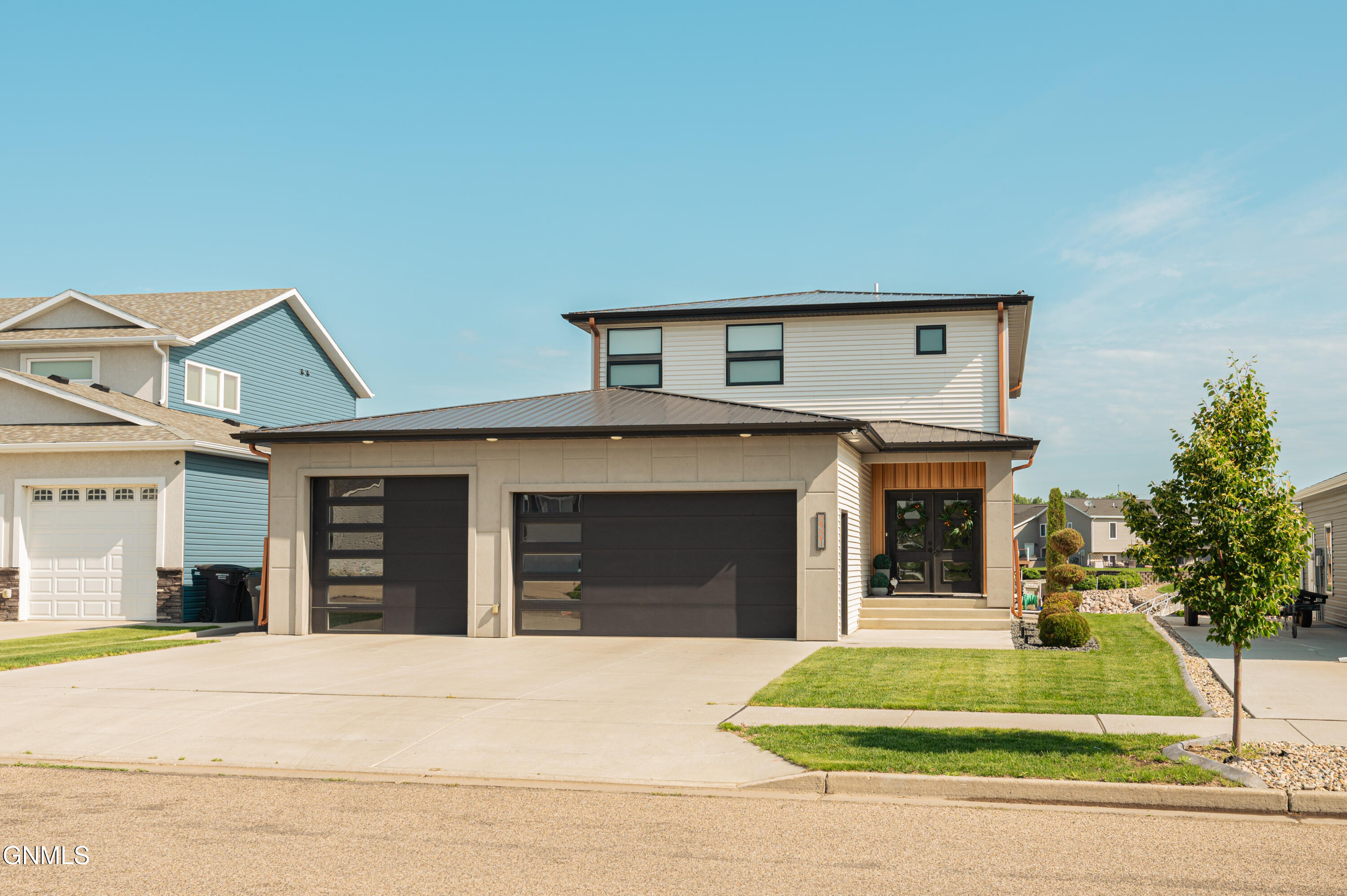 2321 Bayview Court