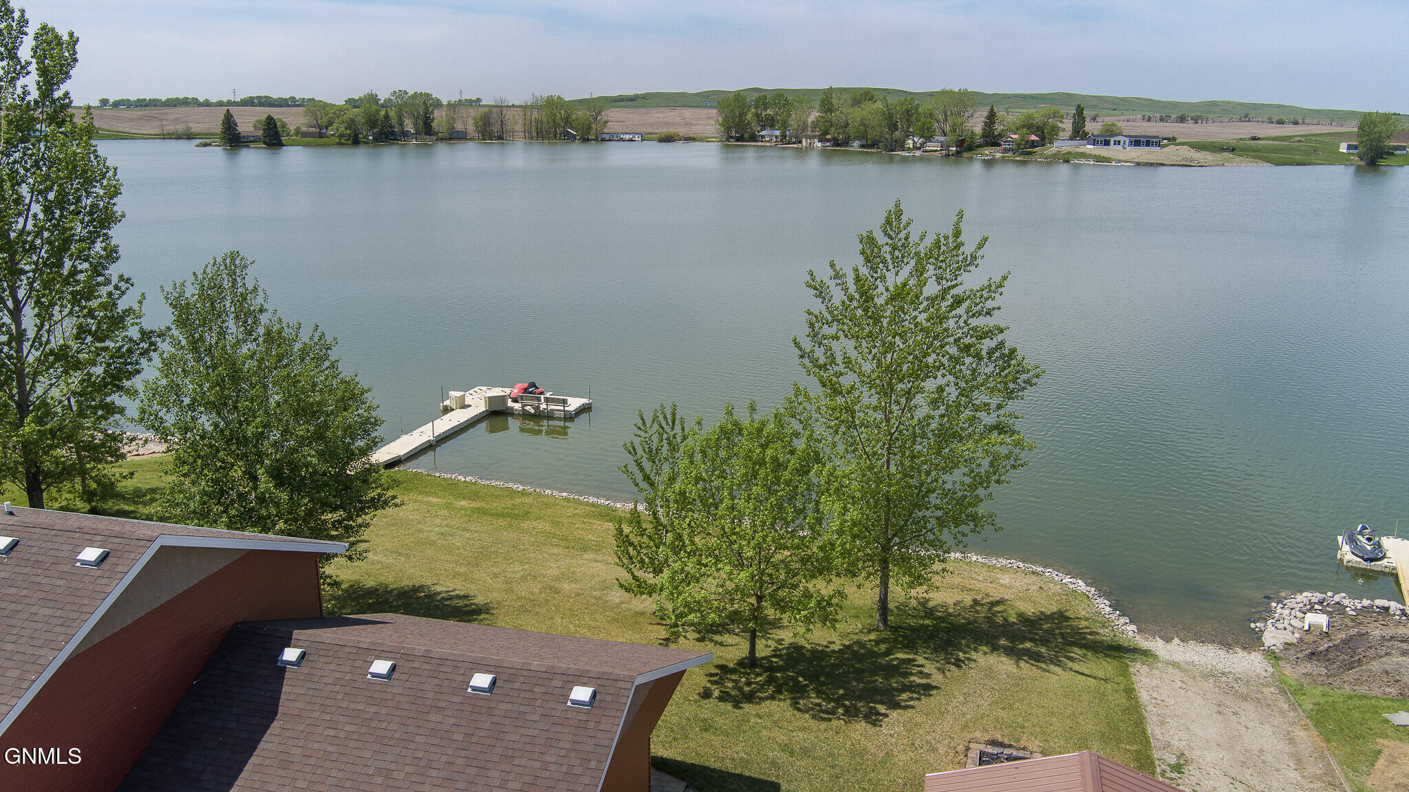 174 Shoreline Drive S