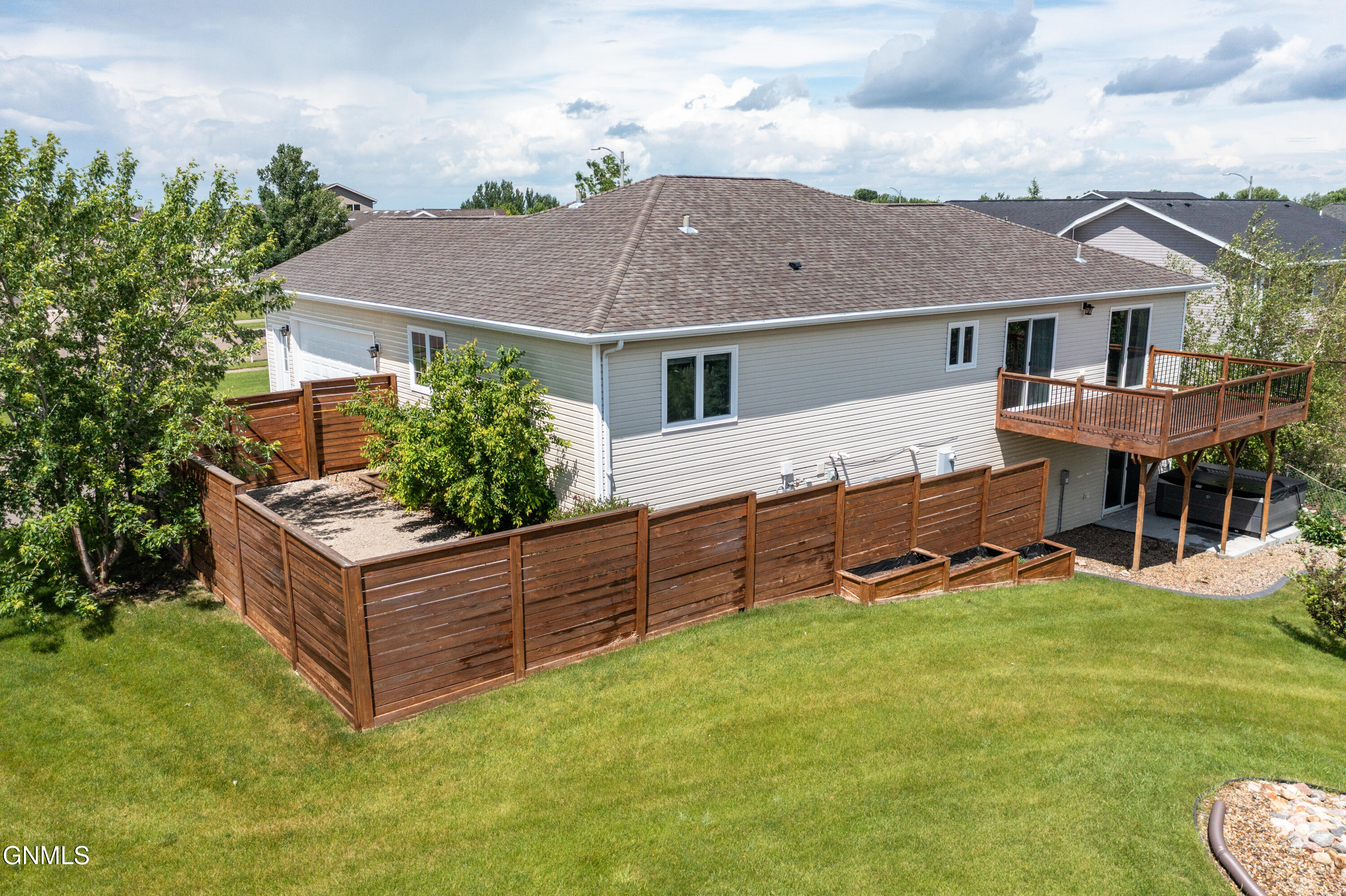 709 View Place SE