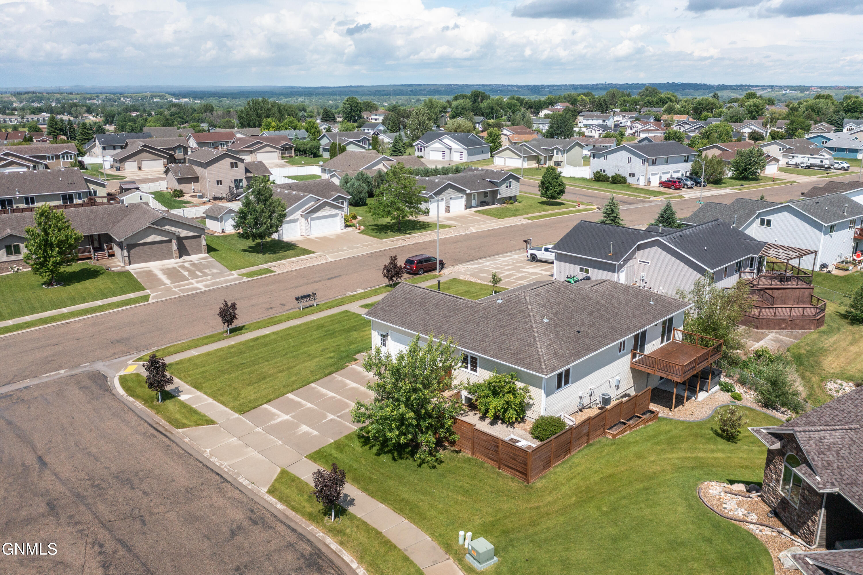 709 View Place SE