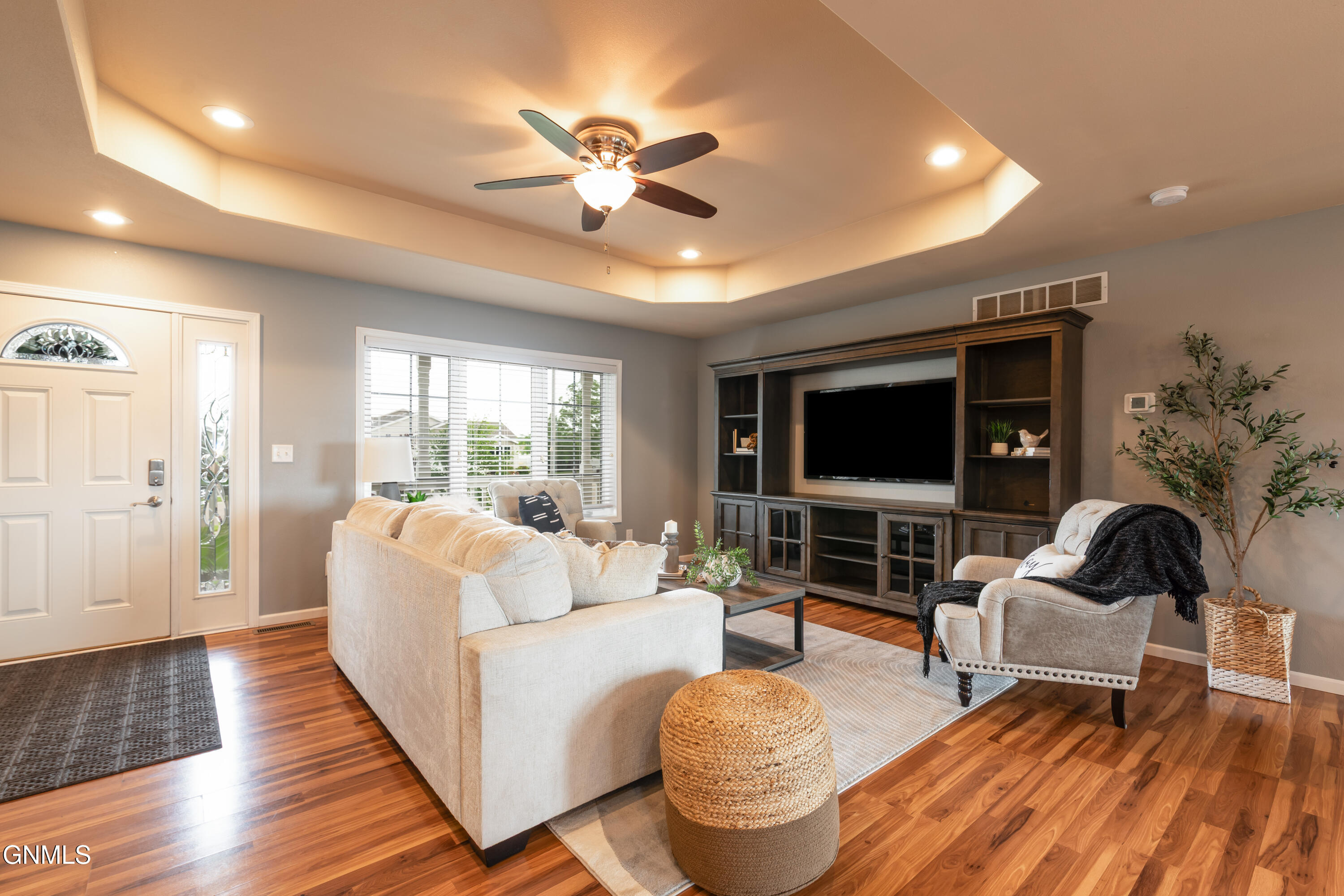 709 View Place SE