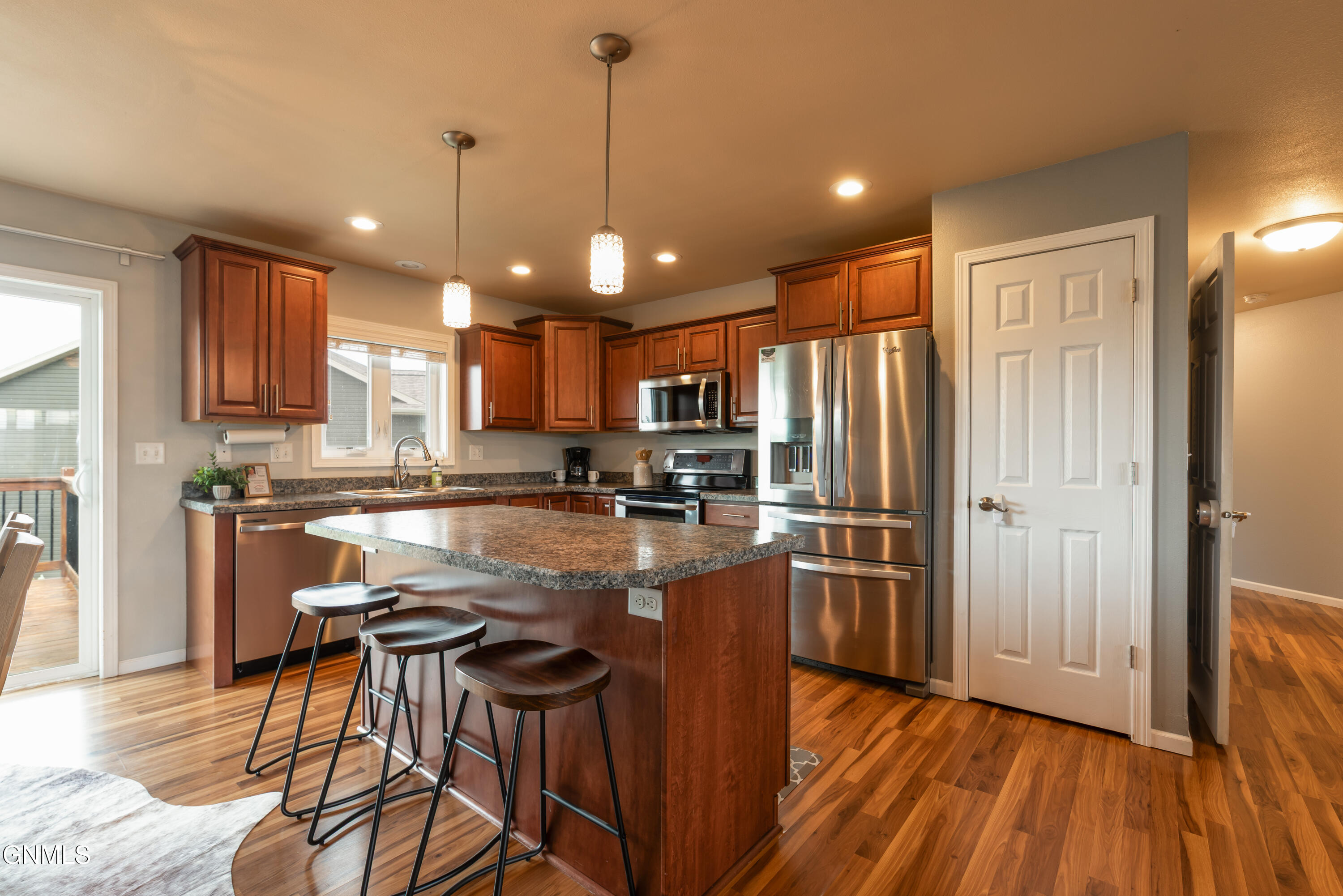 709 View Place SE