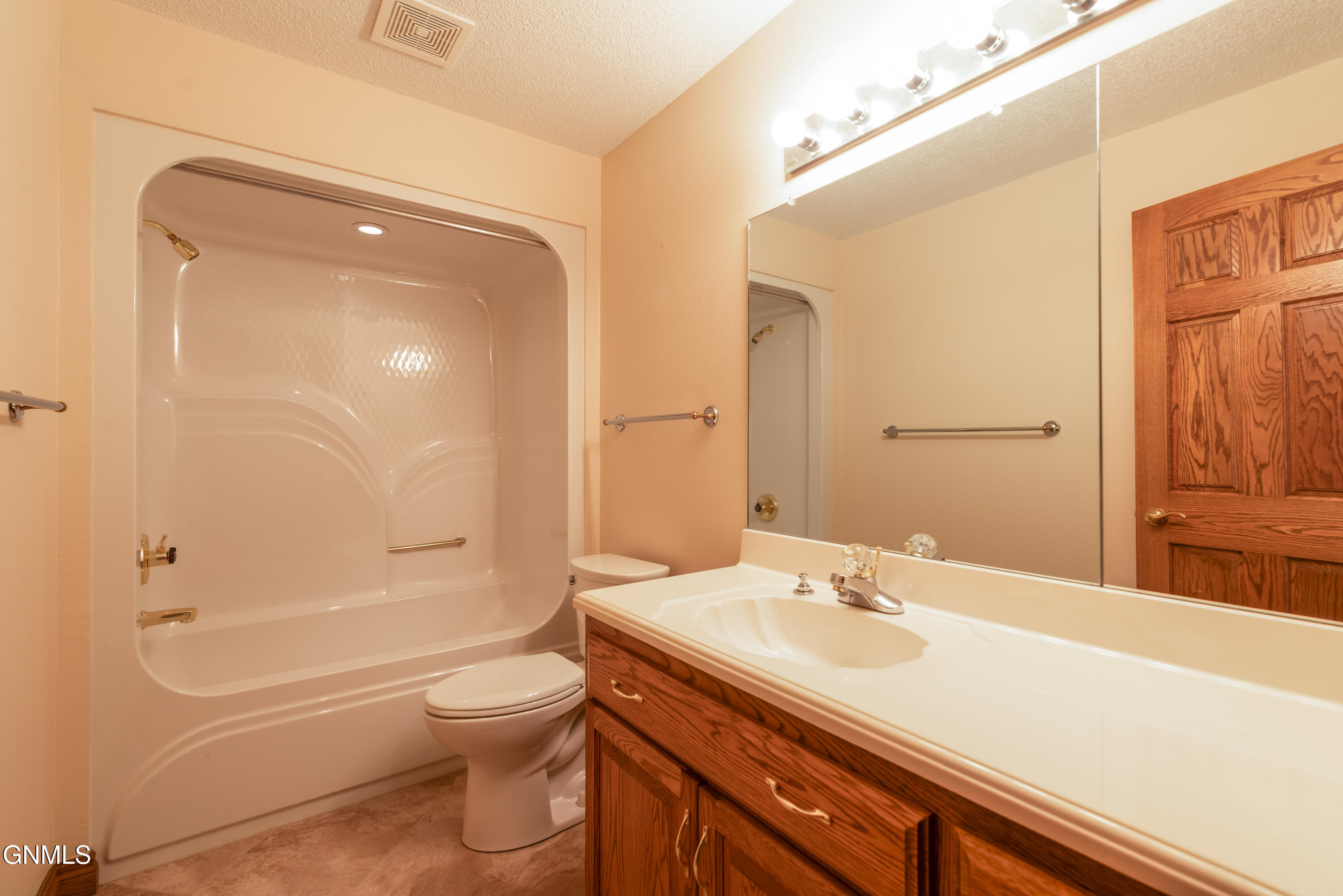 1512 Mutineer Place