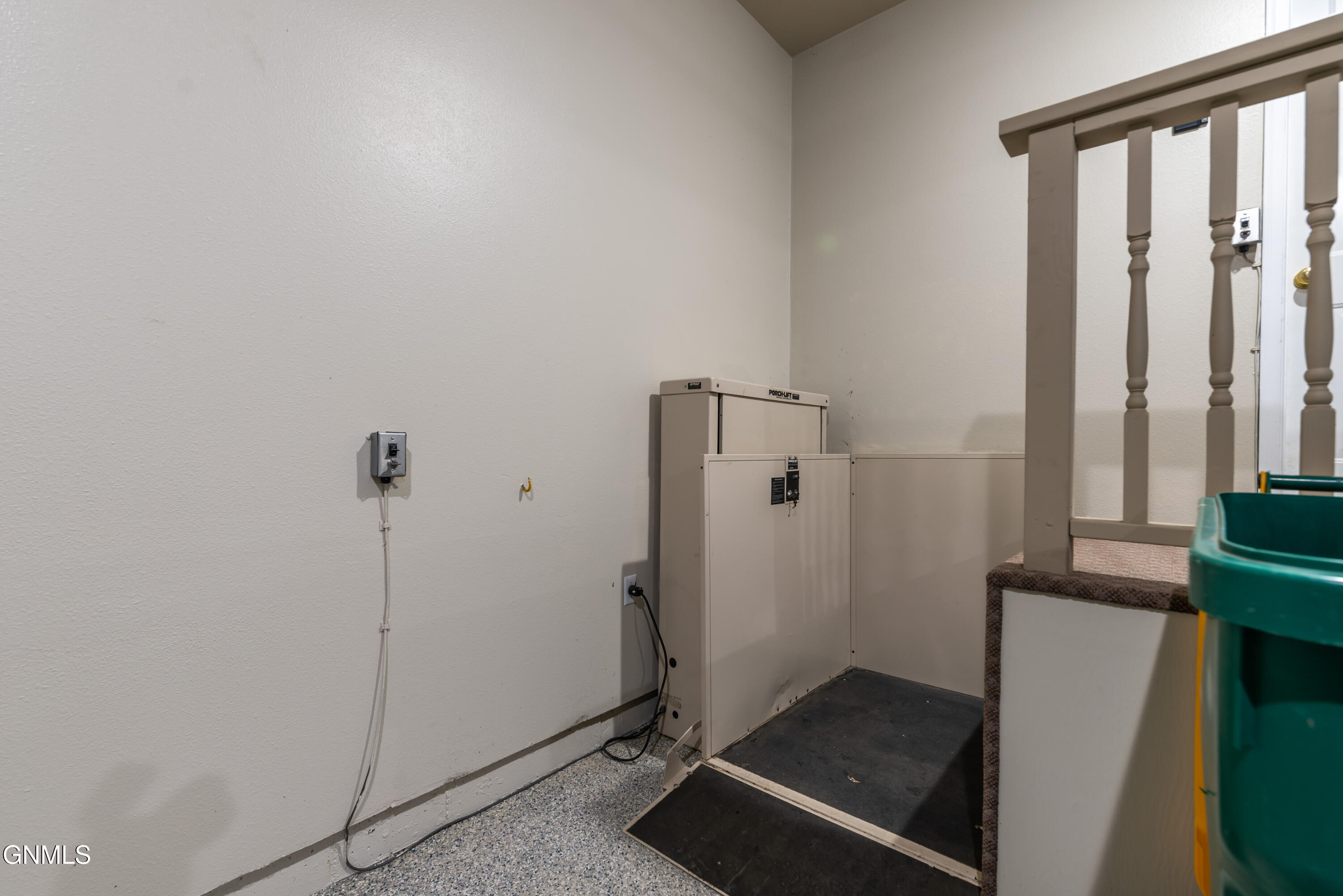 1512 Mutineer Place