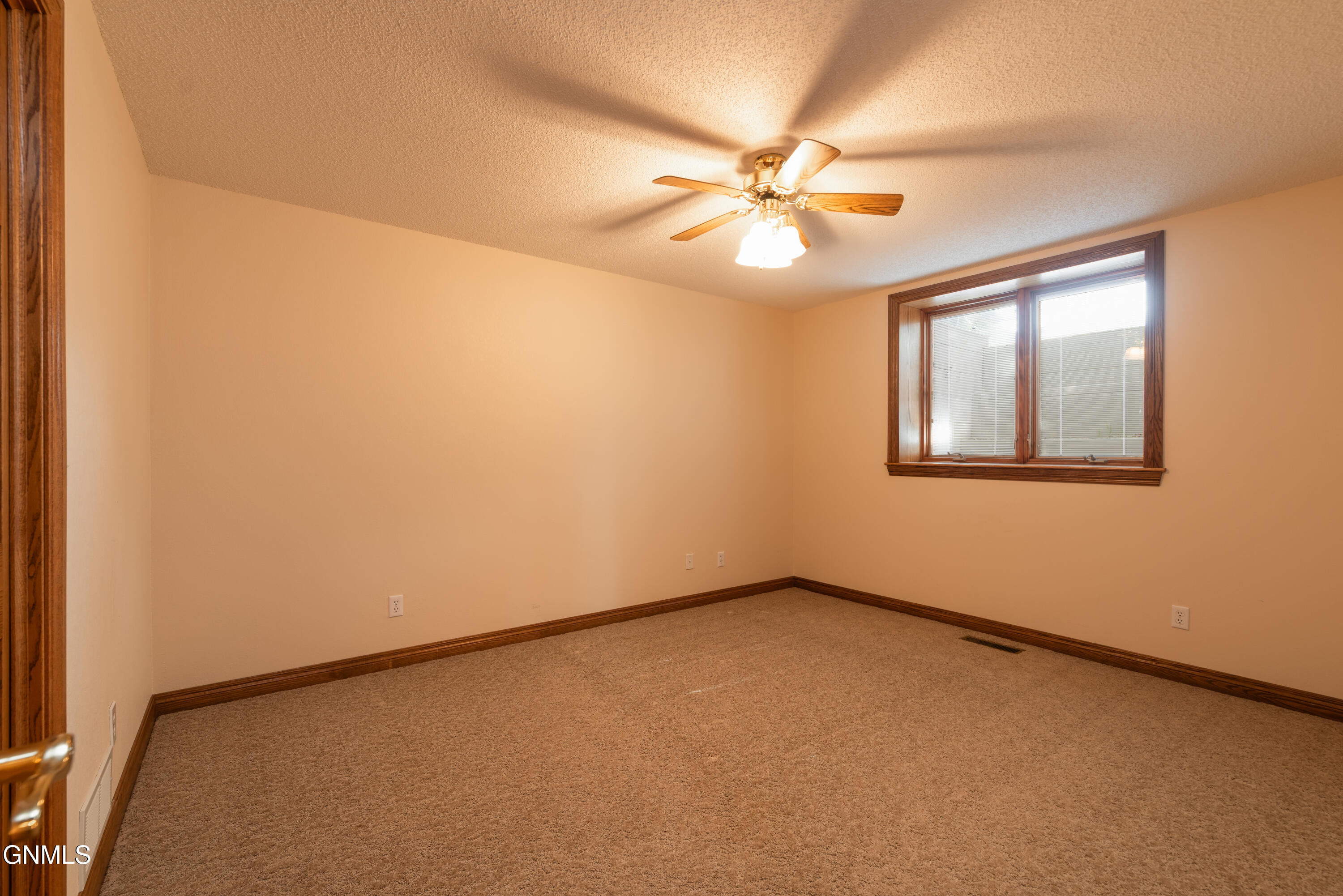 1512 Mutineer Place