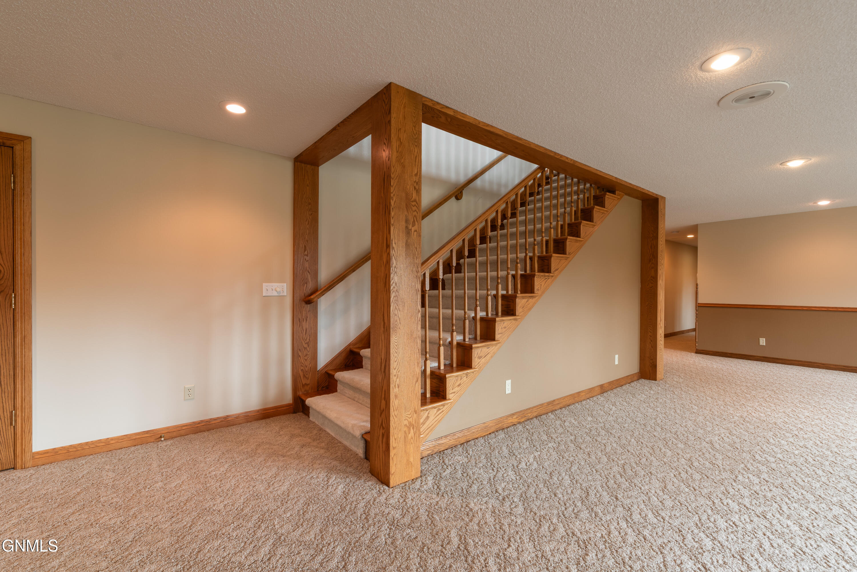 1512 Mutineer Place
