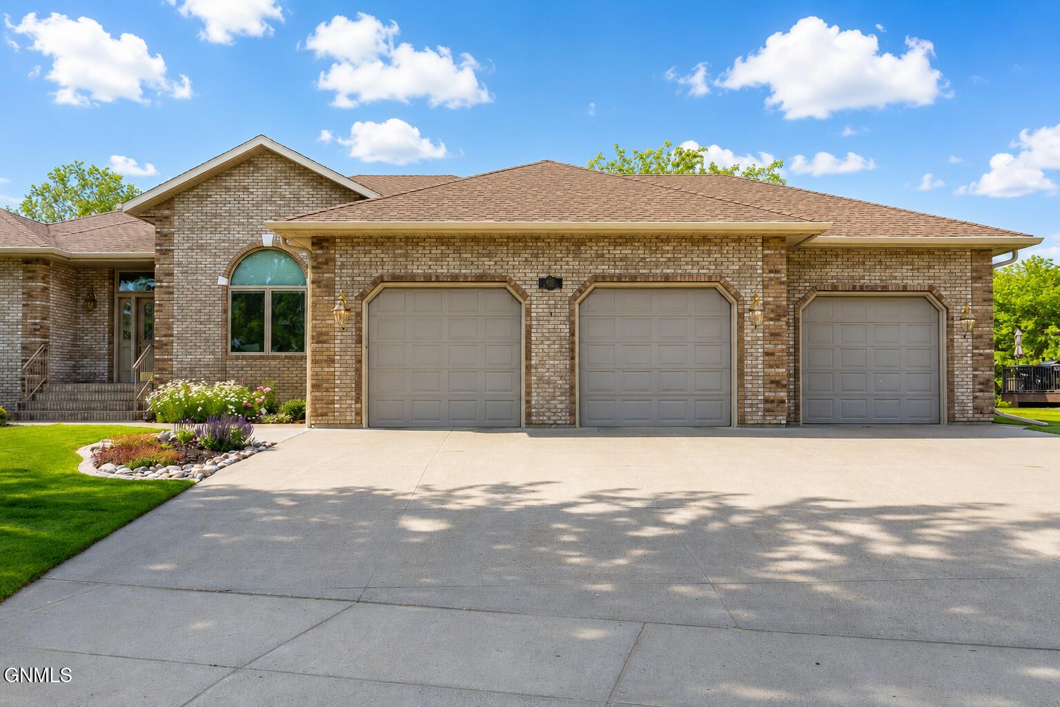 1512 Mutineer Place
