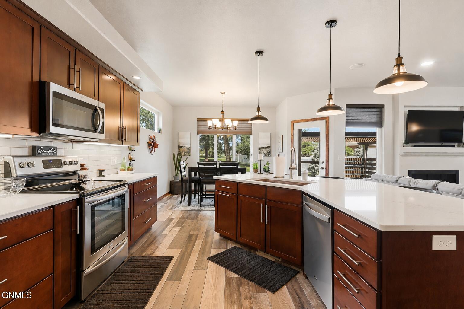 3601 Bay Shore Bend SE