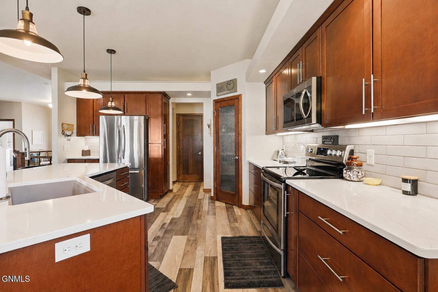 3601 Bay Shore Bend SE