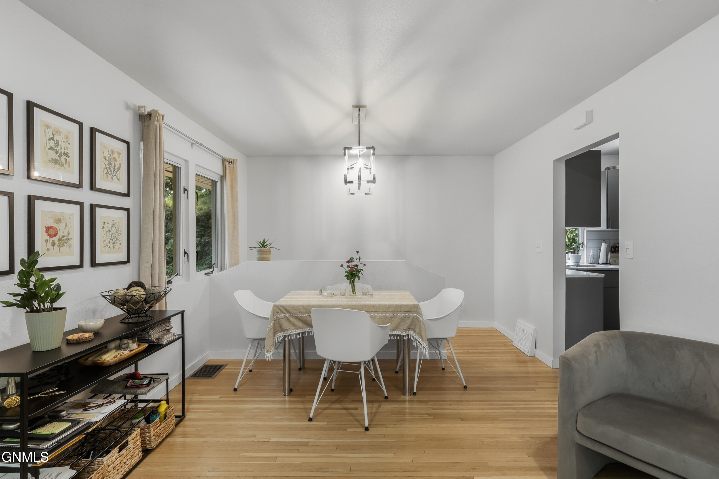 909 7th Street