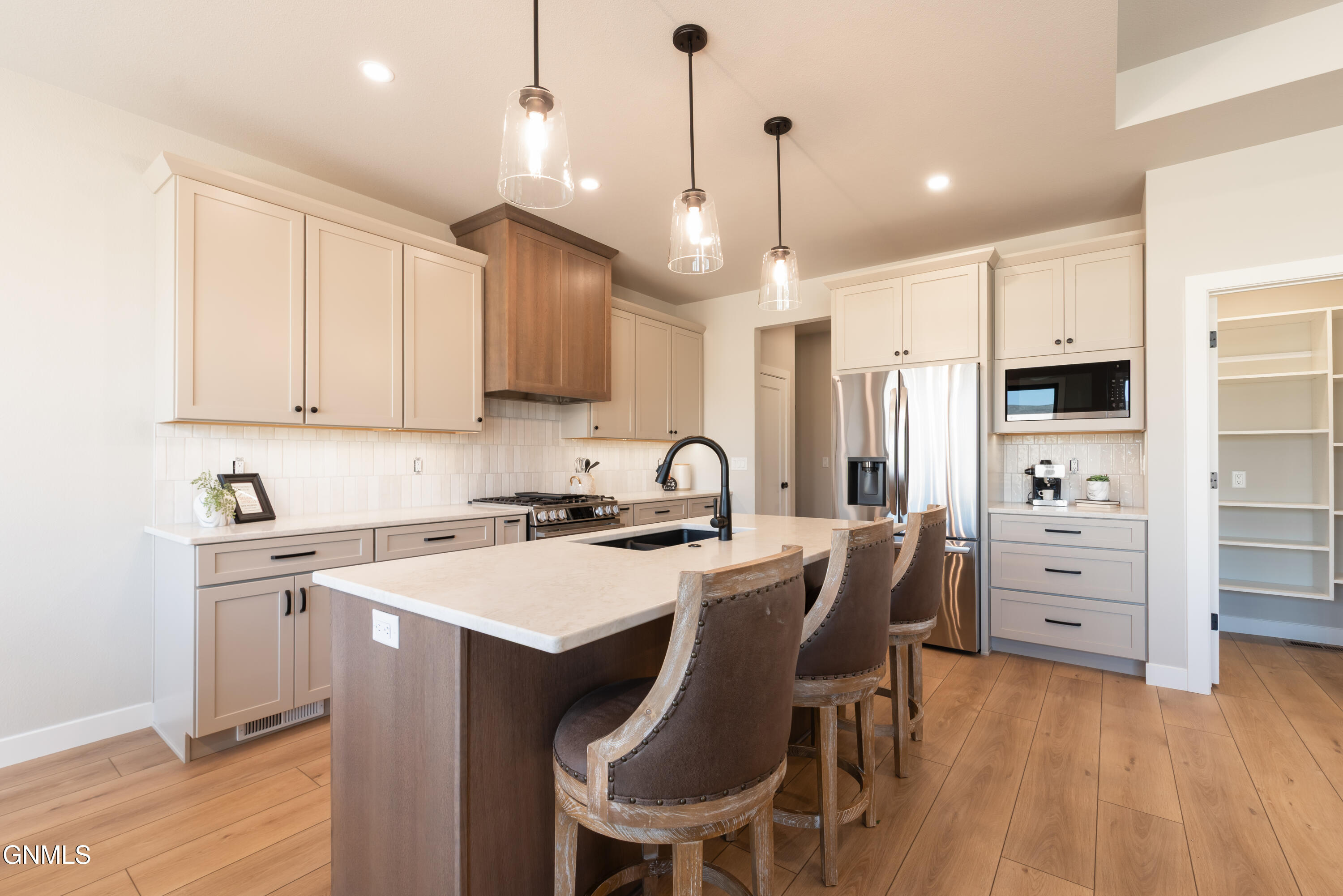 5625 Marble Point