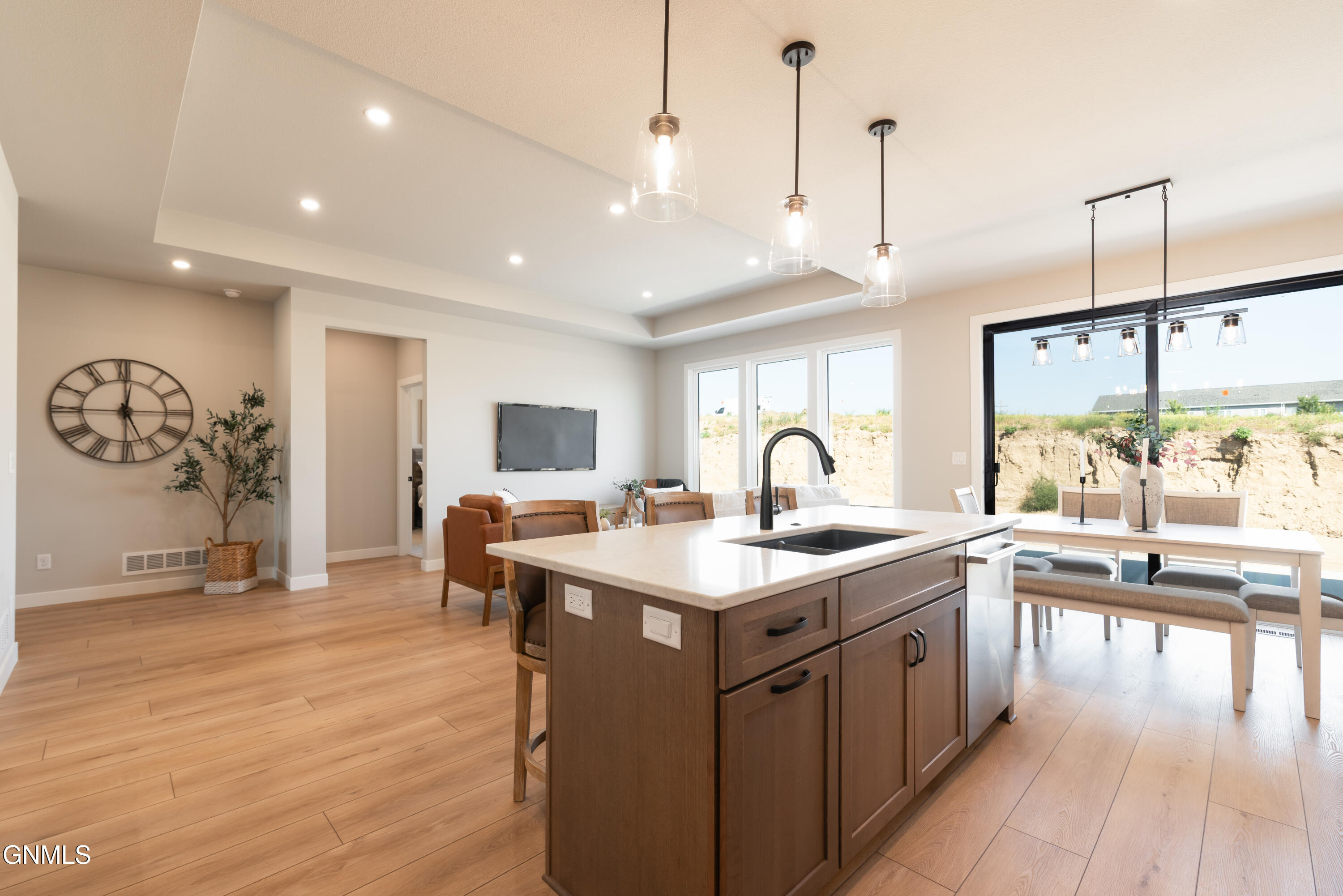 5625 Marble Point