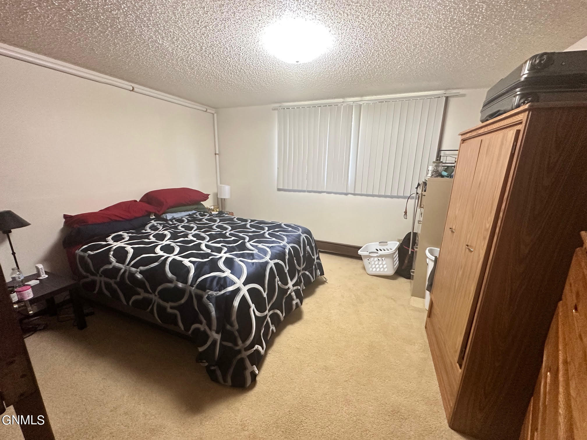 224 W Reno Avenue W