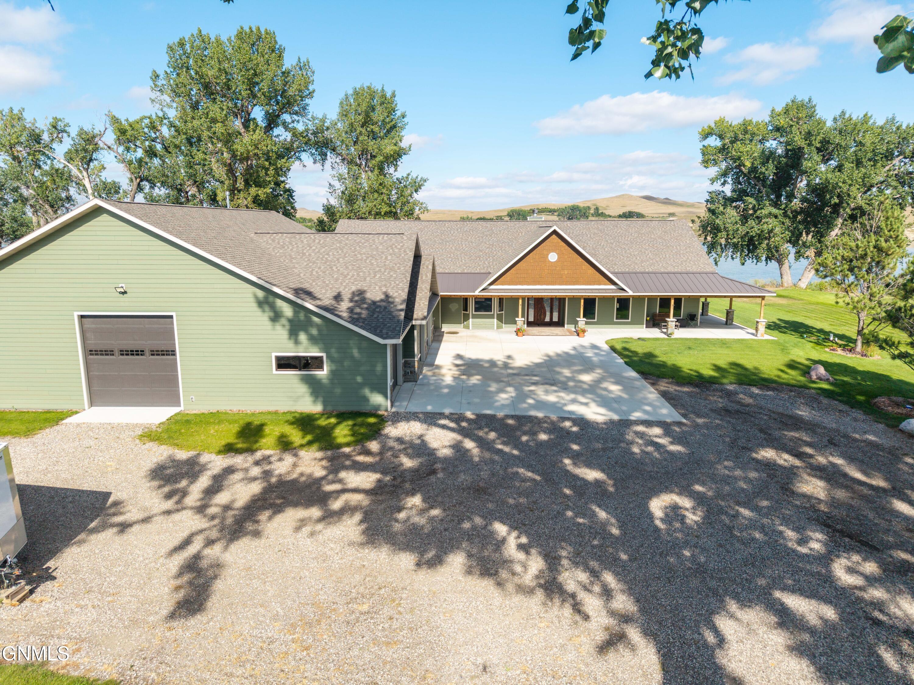 3228 River Drive N