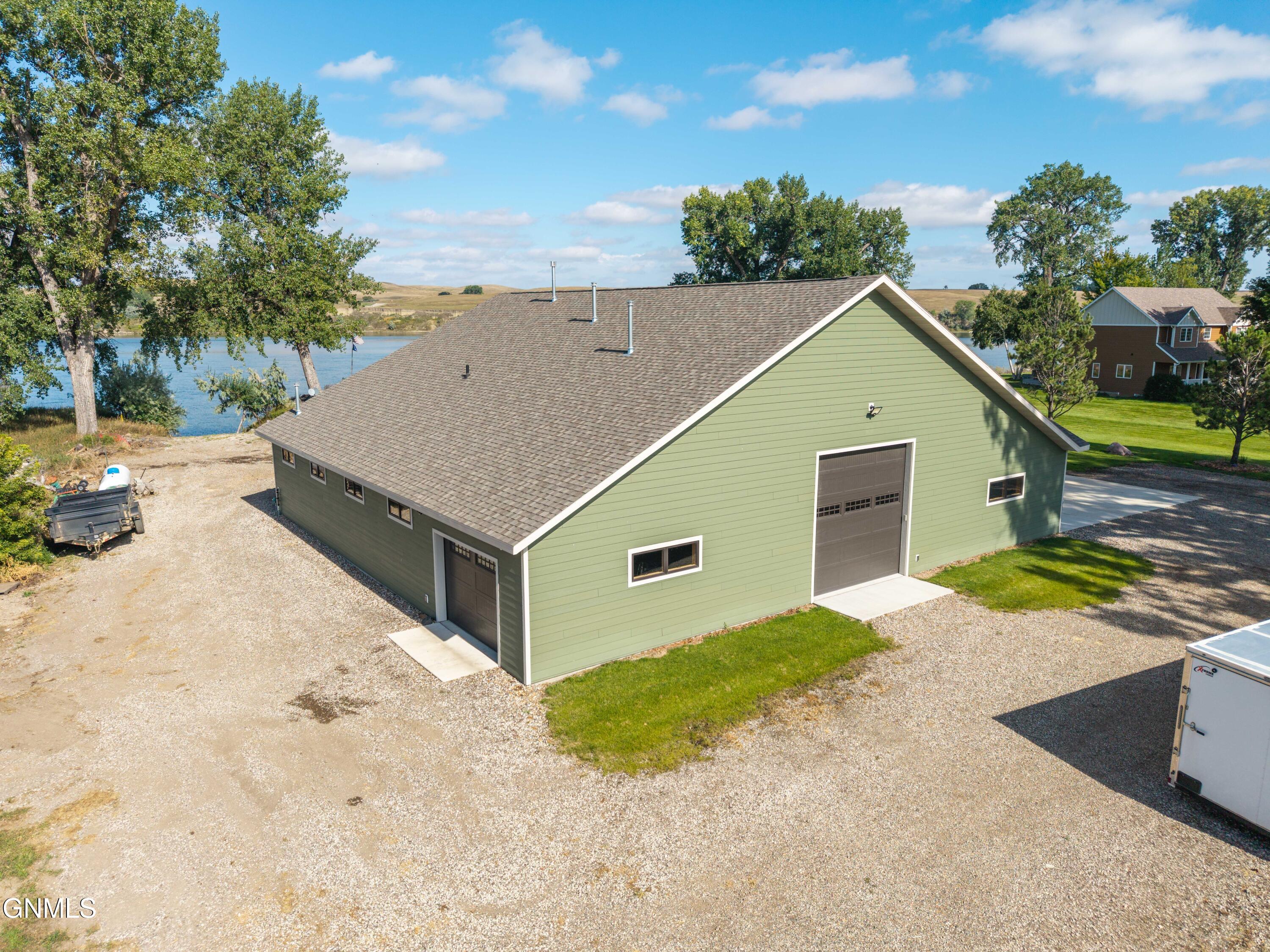 3228 River Drive N