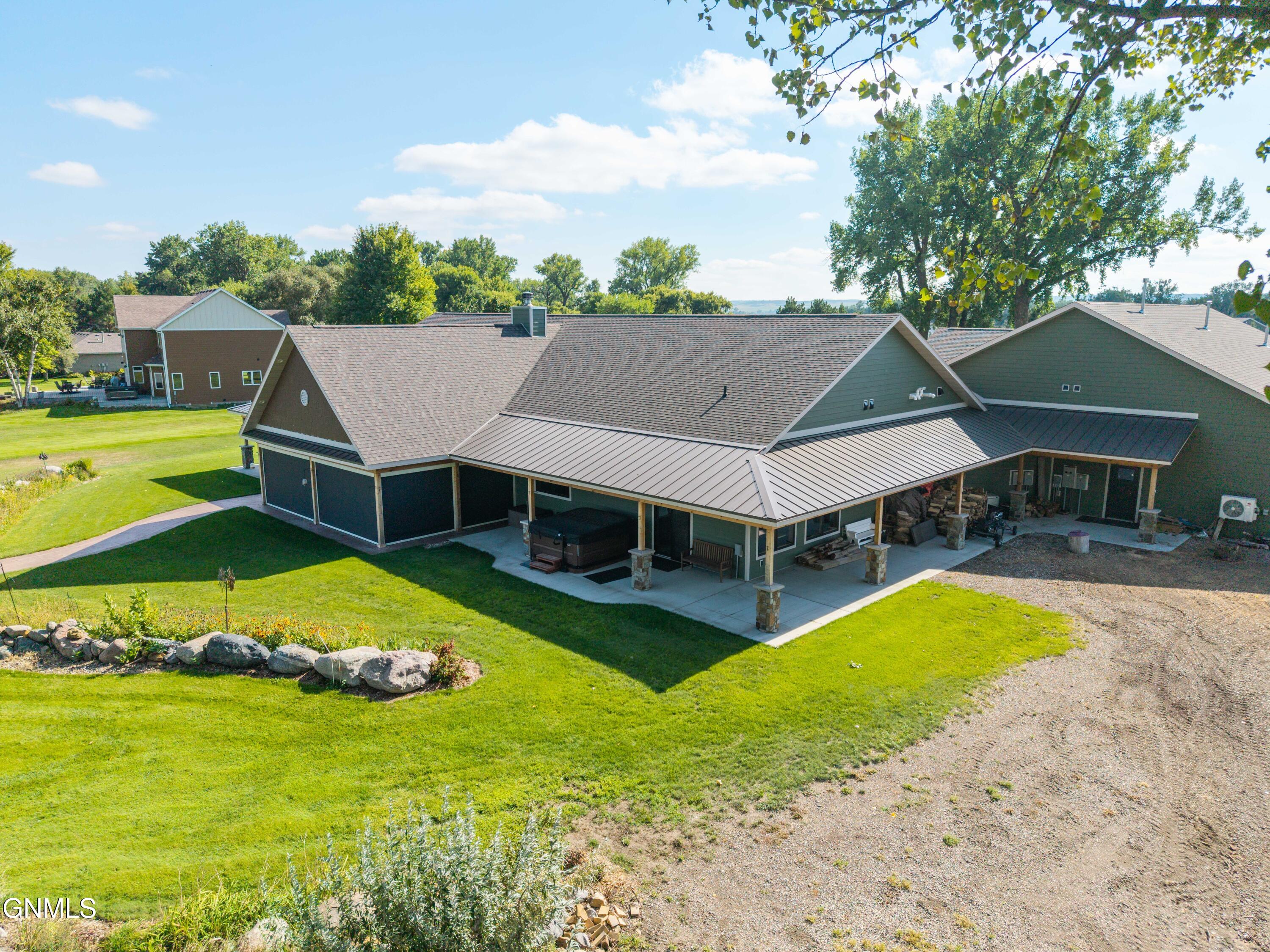 3228 River Drive N