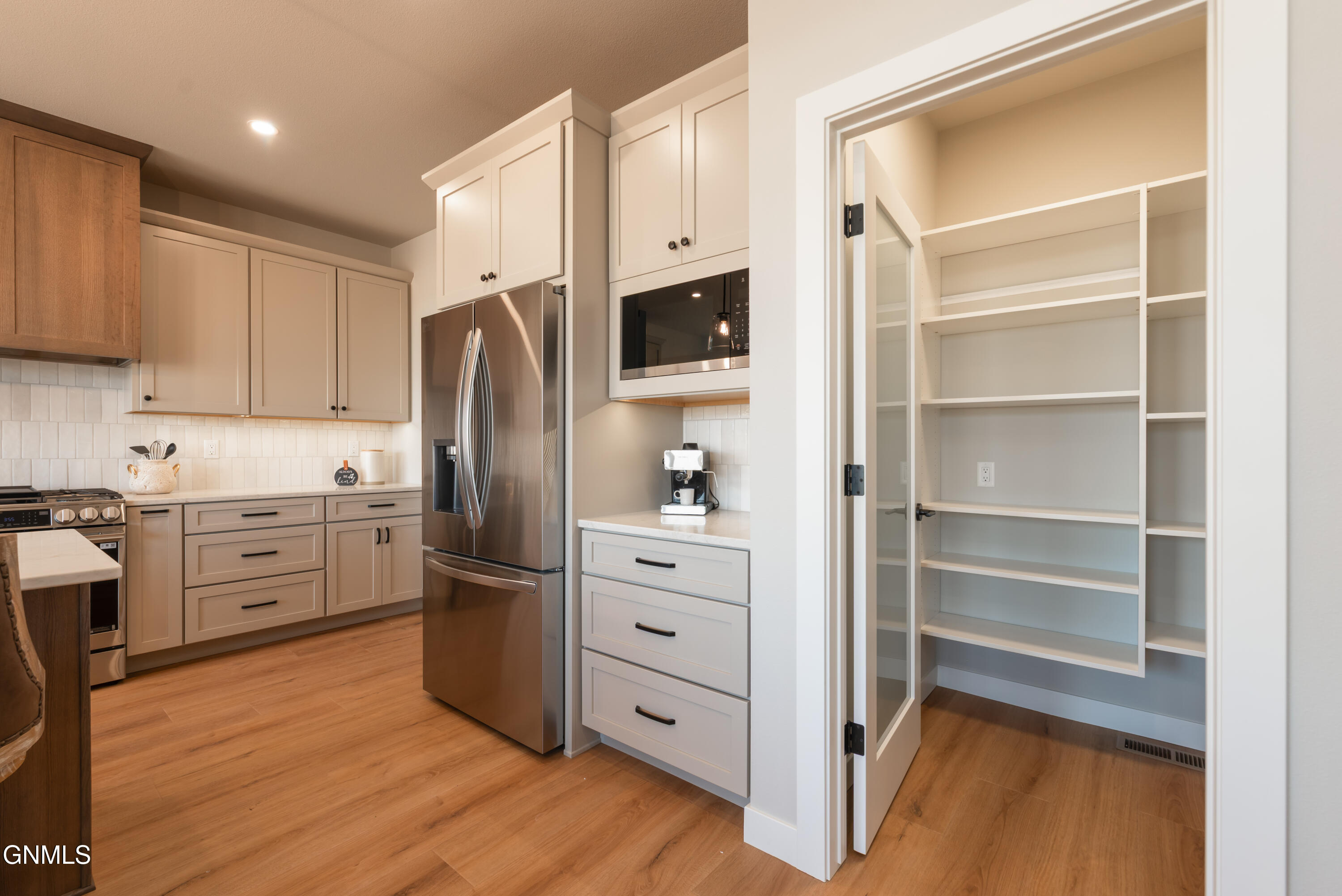 5619 Marble Point