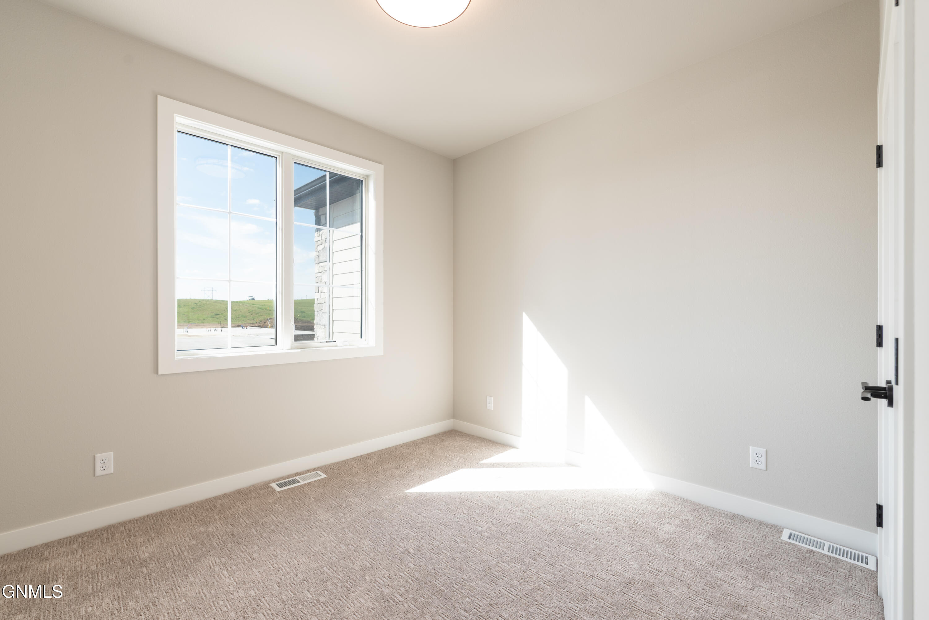 5619 Marble Point