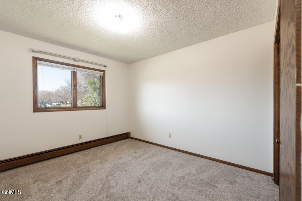 224 W Reno Avenue