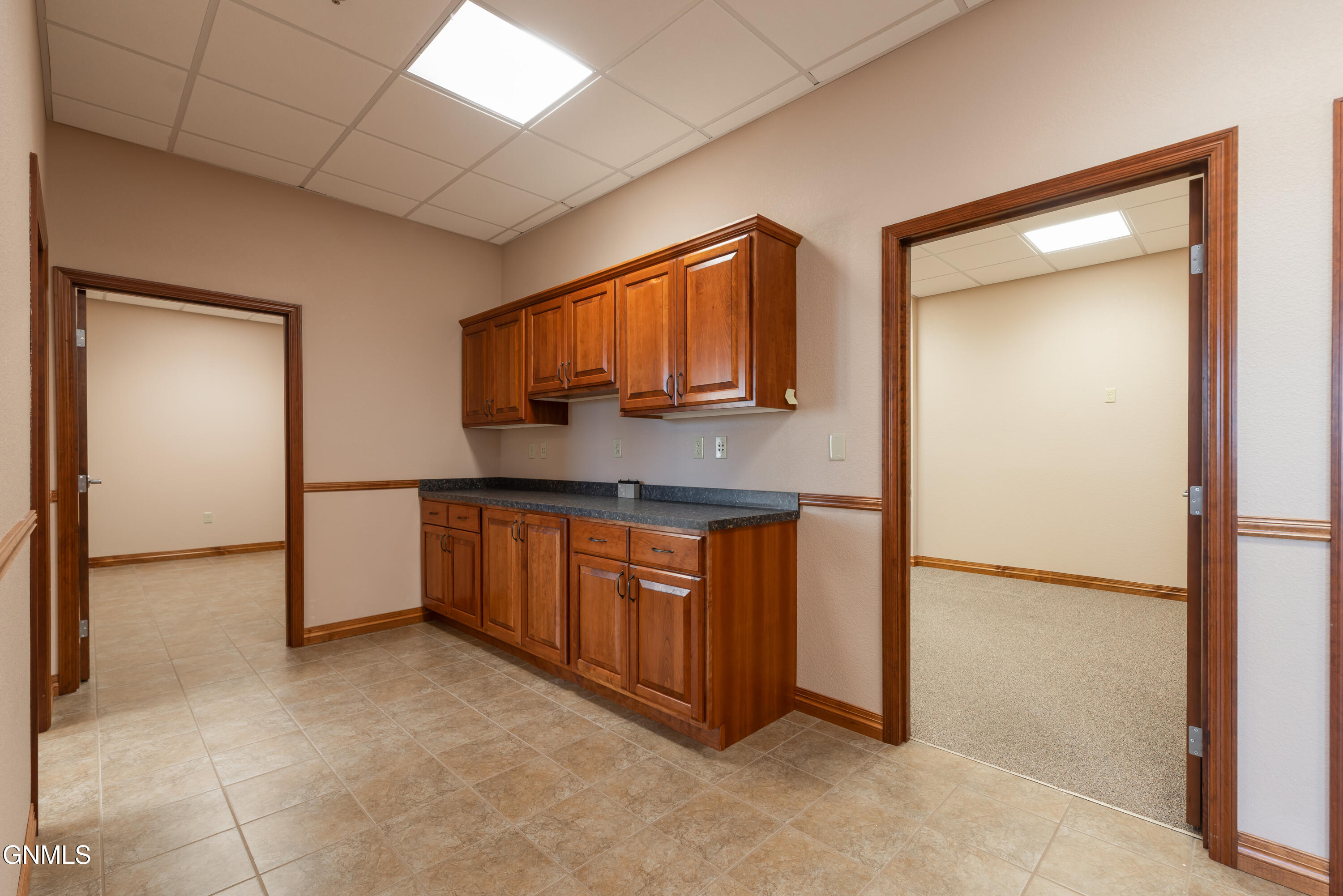 1401 Skyline Boulevard, F