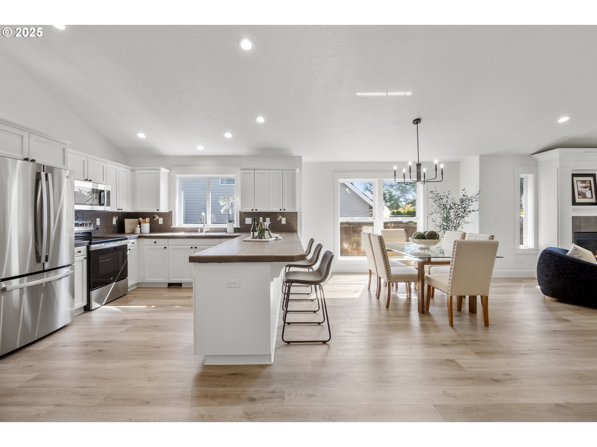 14902 SMITH ROCK AVE NE