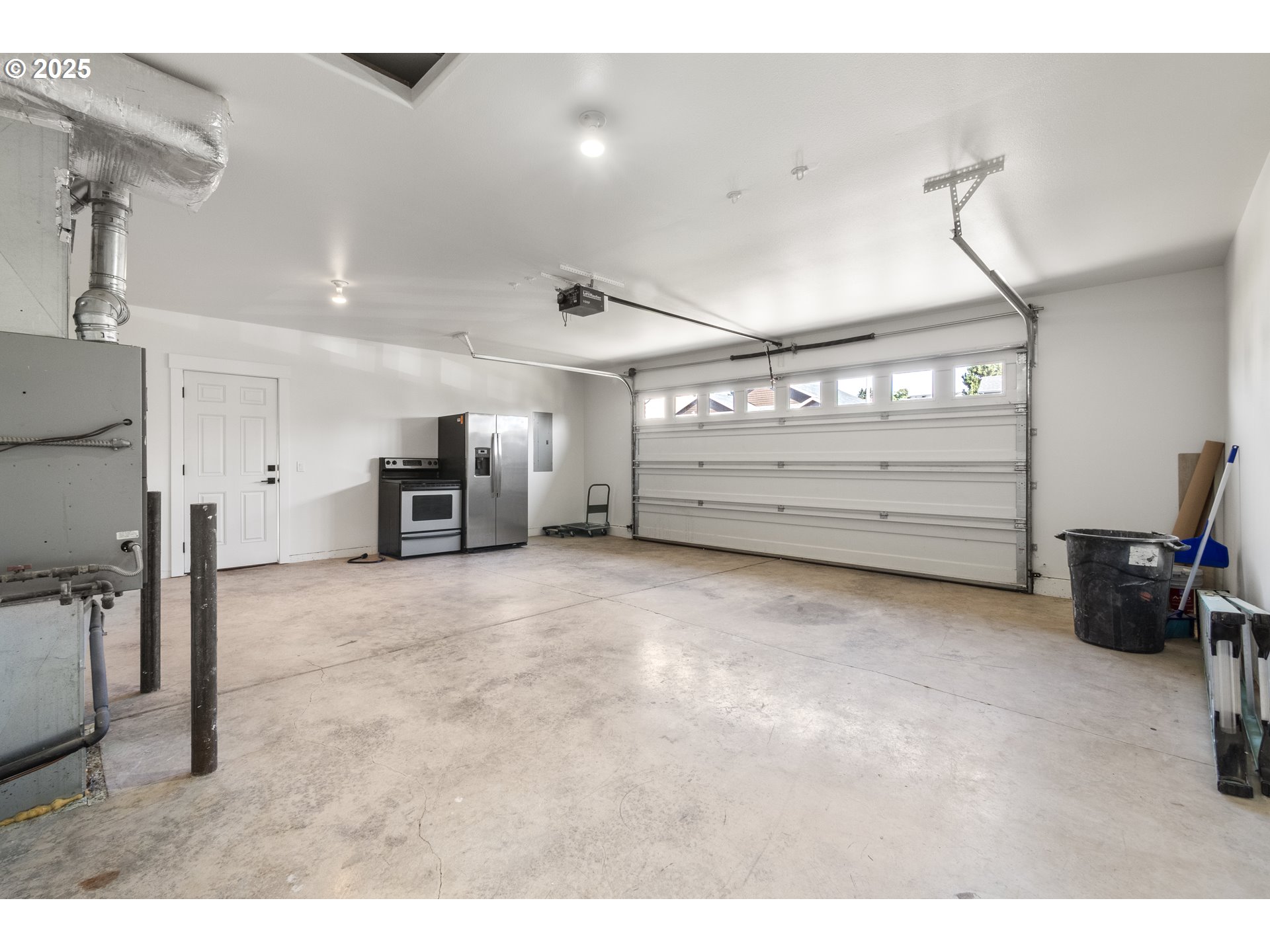 14902 SMITH ROCK AVE NE