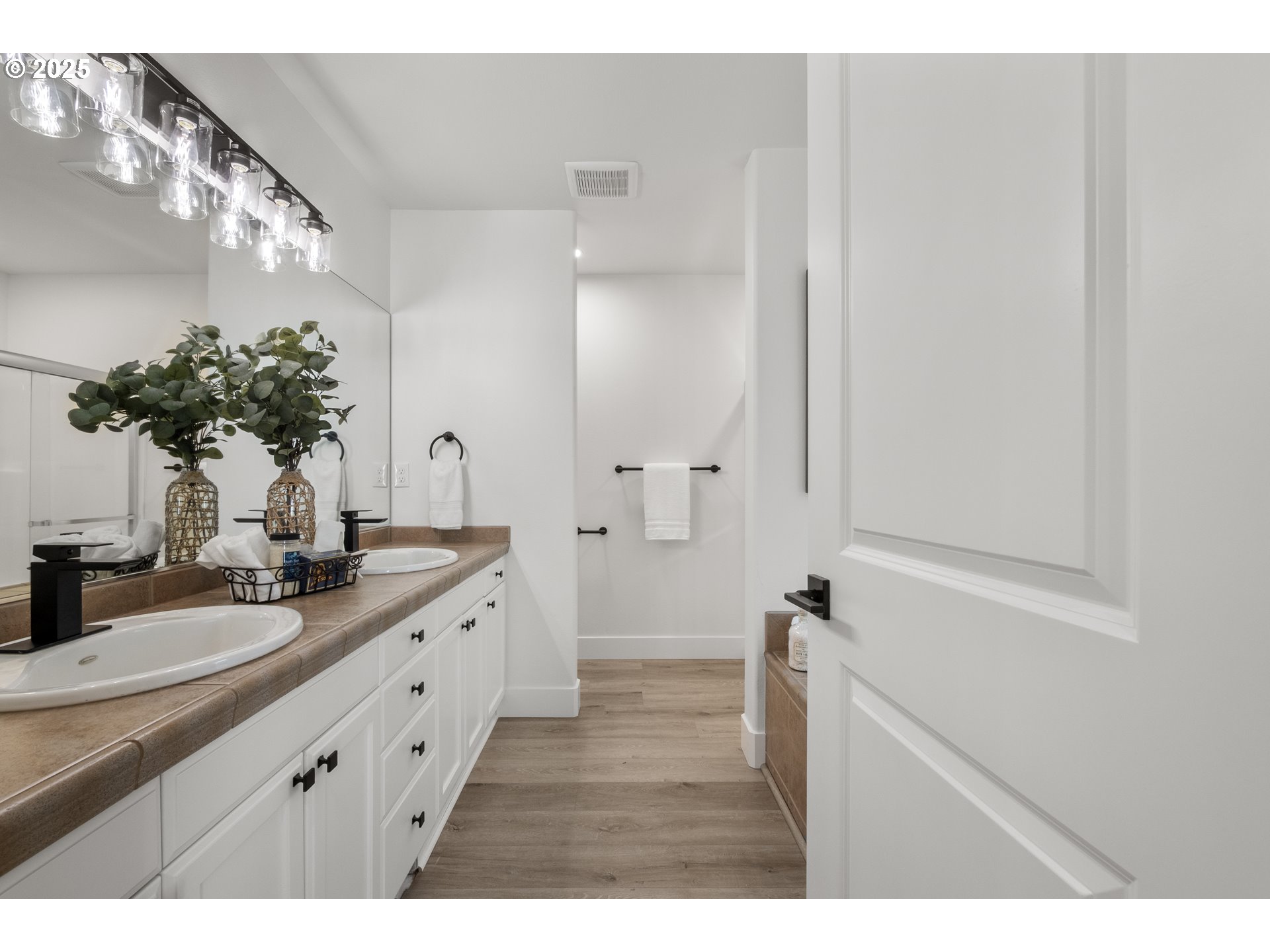 14902 SMITH ROCK AVE NE