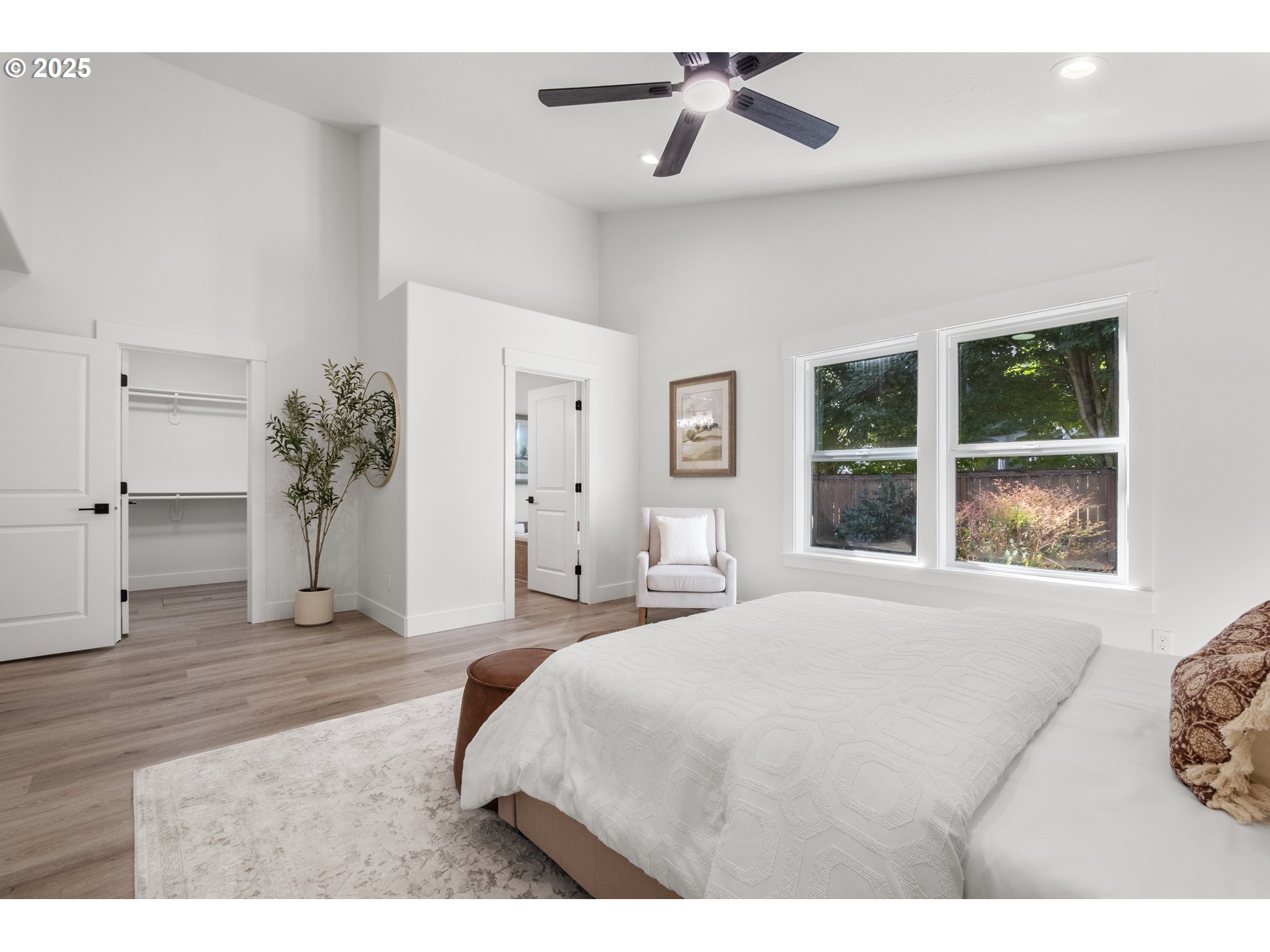 14902 SMITH ROCK AVE NE