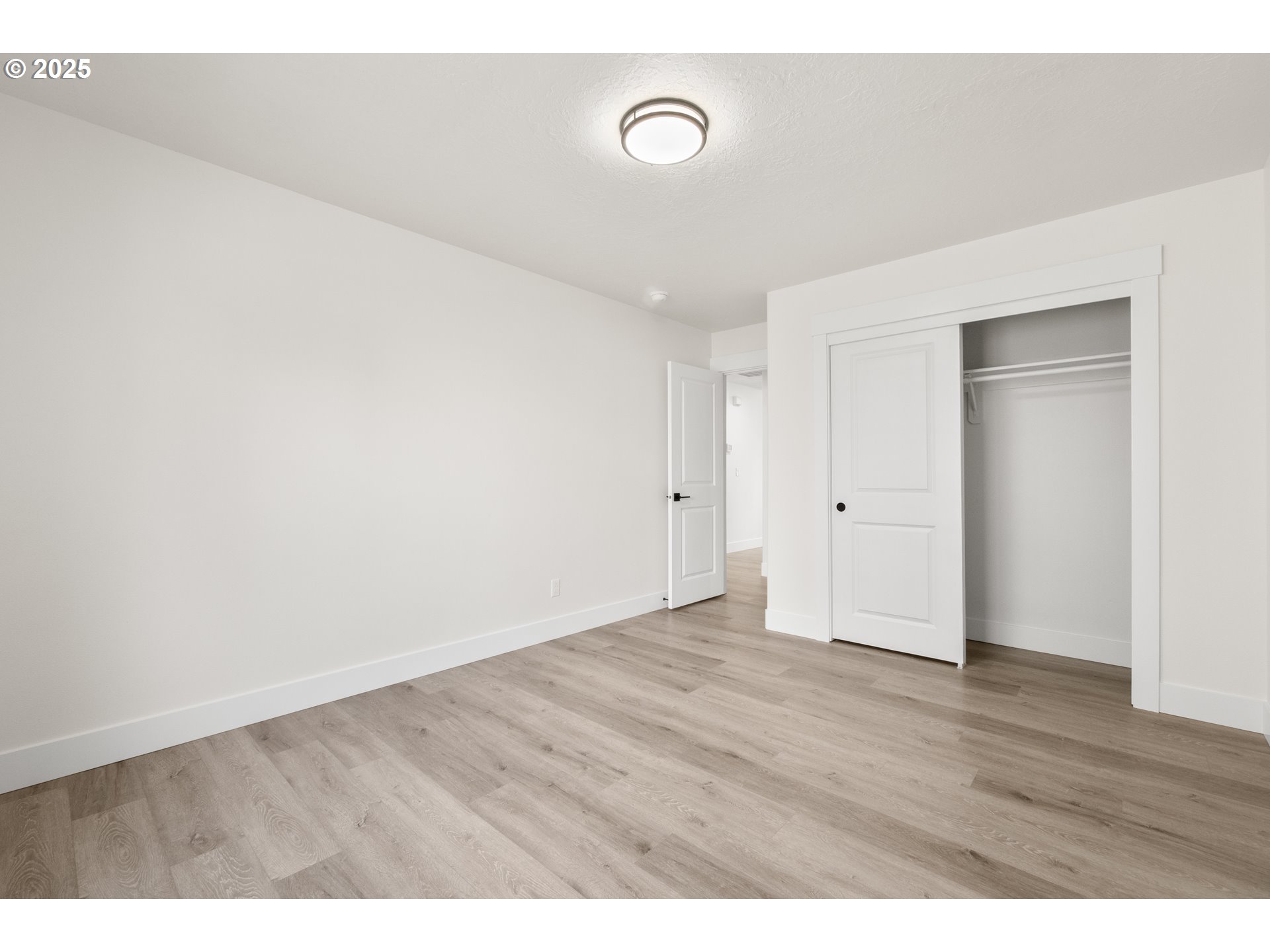 14902 SMITH ROCK AVE NE