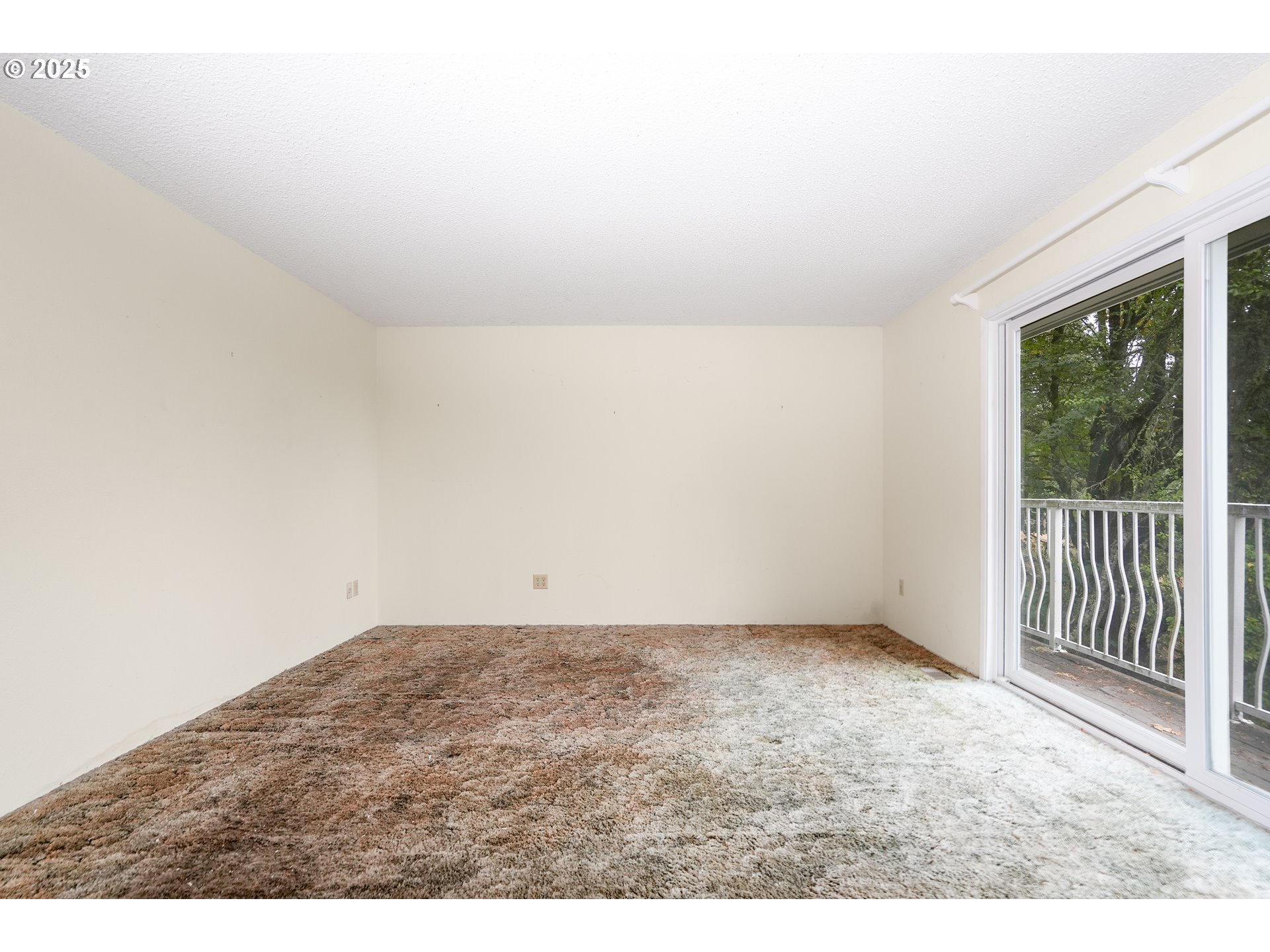 7885 NW RIDGEWOOD DR