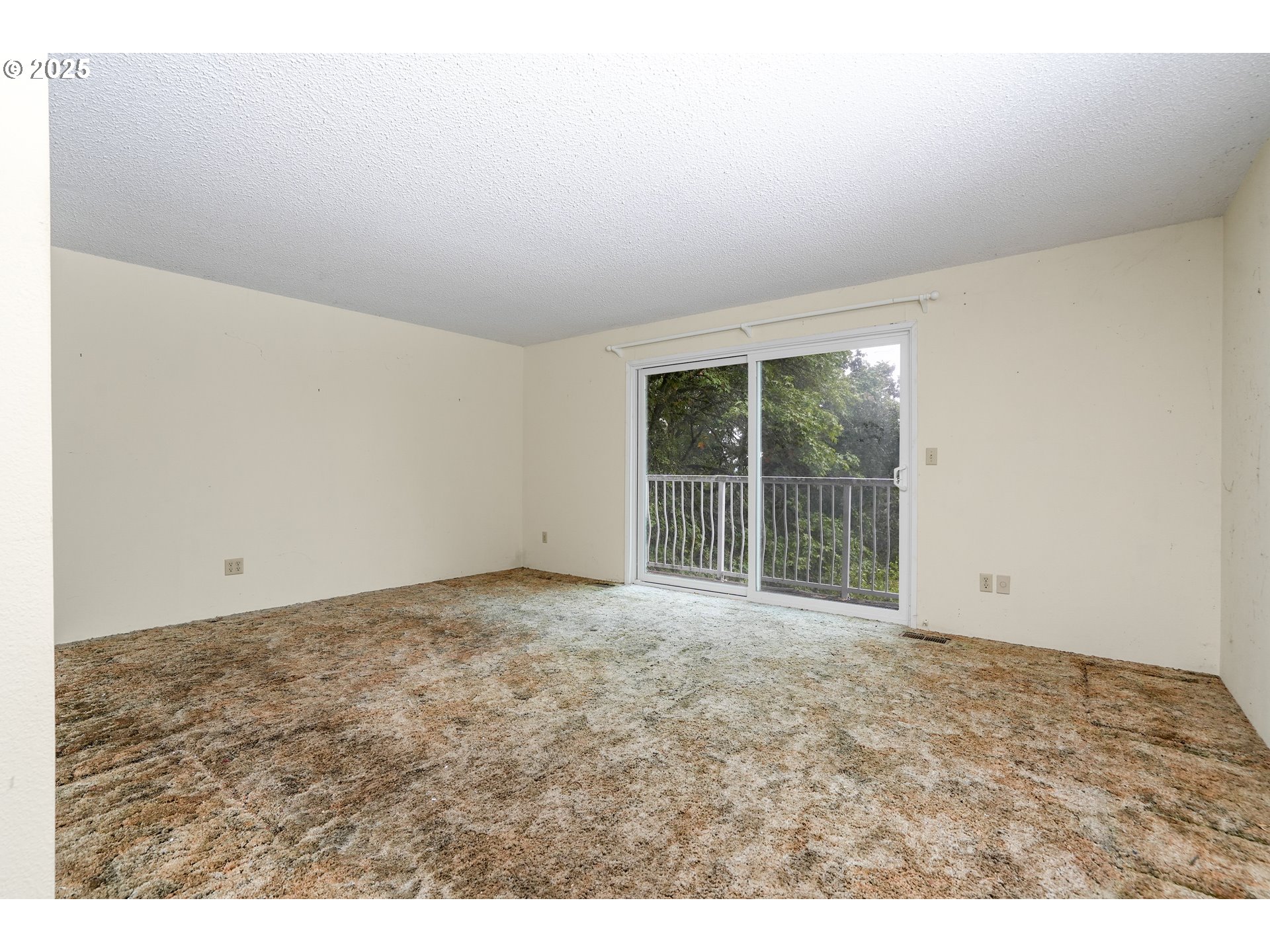 7885 NW RIDGEWOOD DR