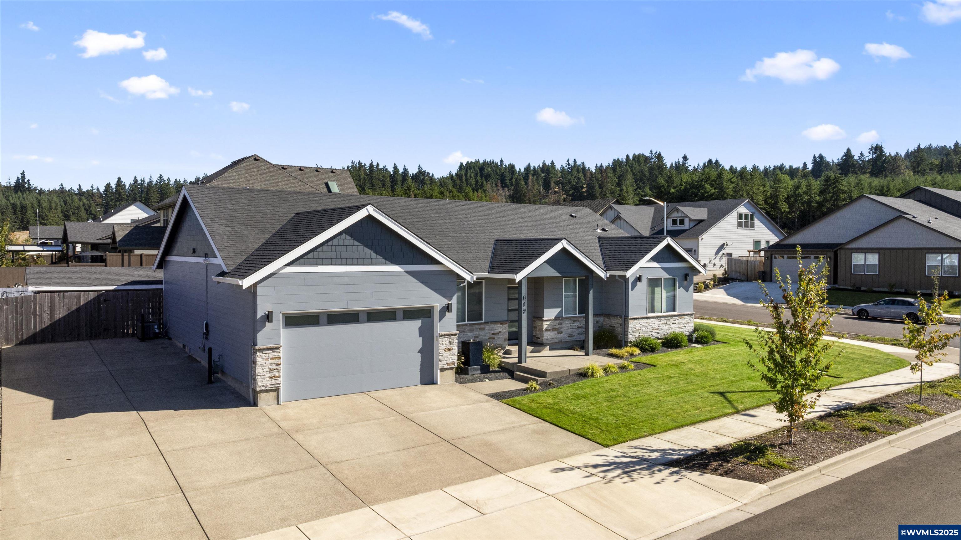 819 Riley Dr