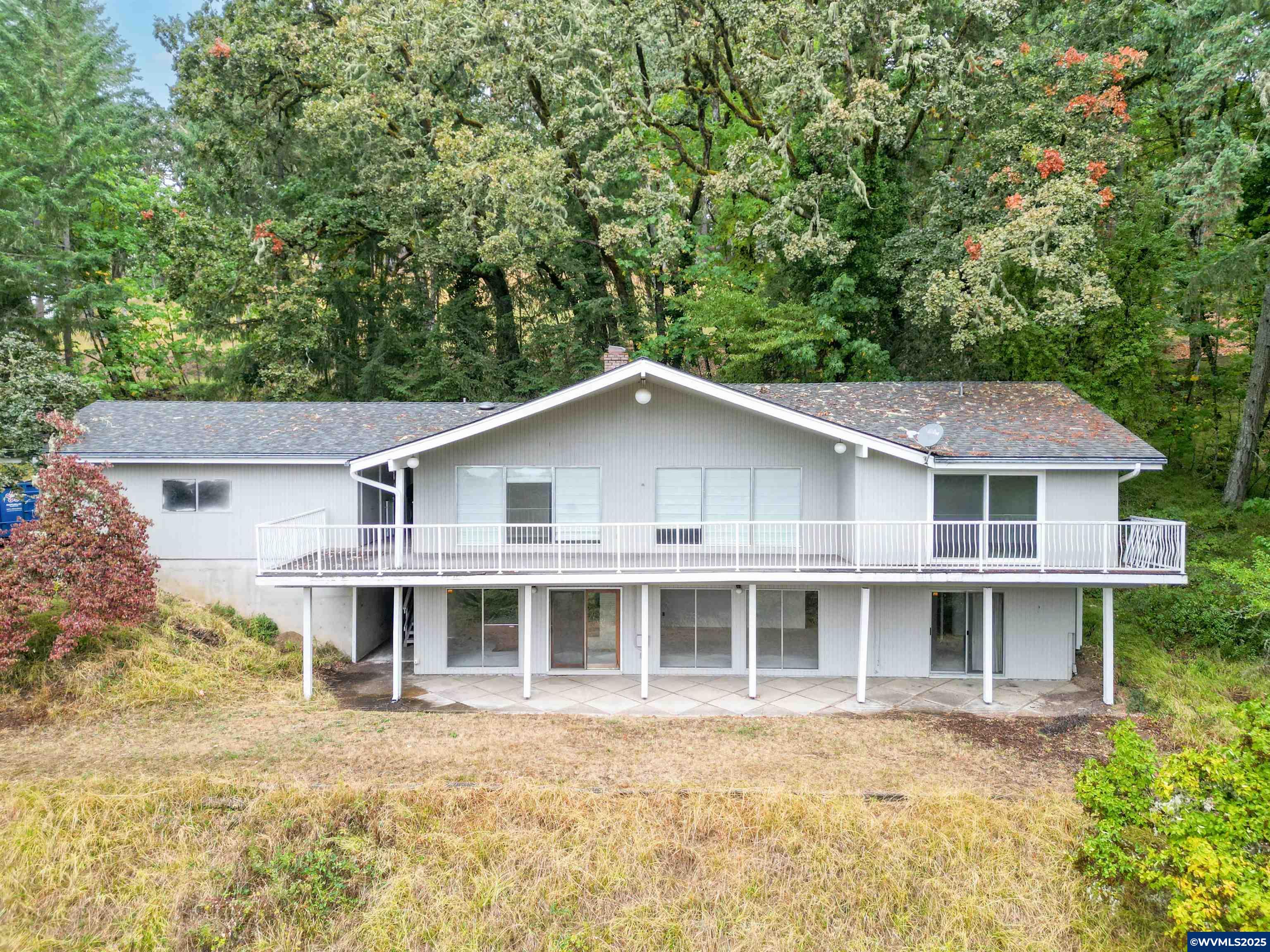 7885 NW Ridgewood Dr