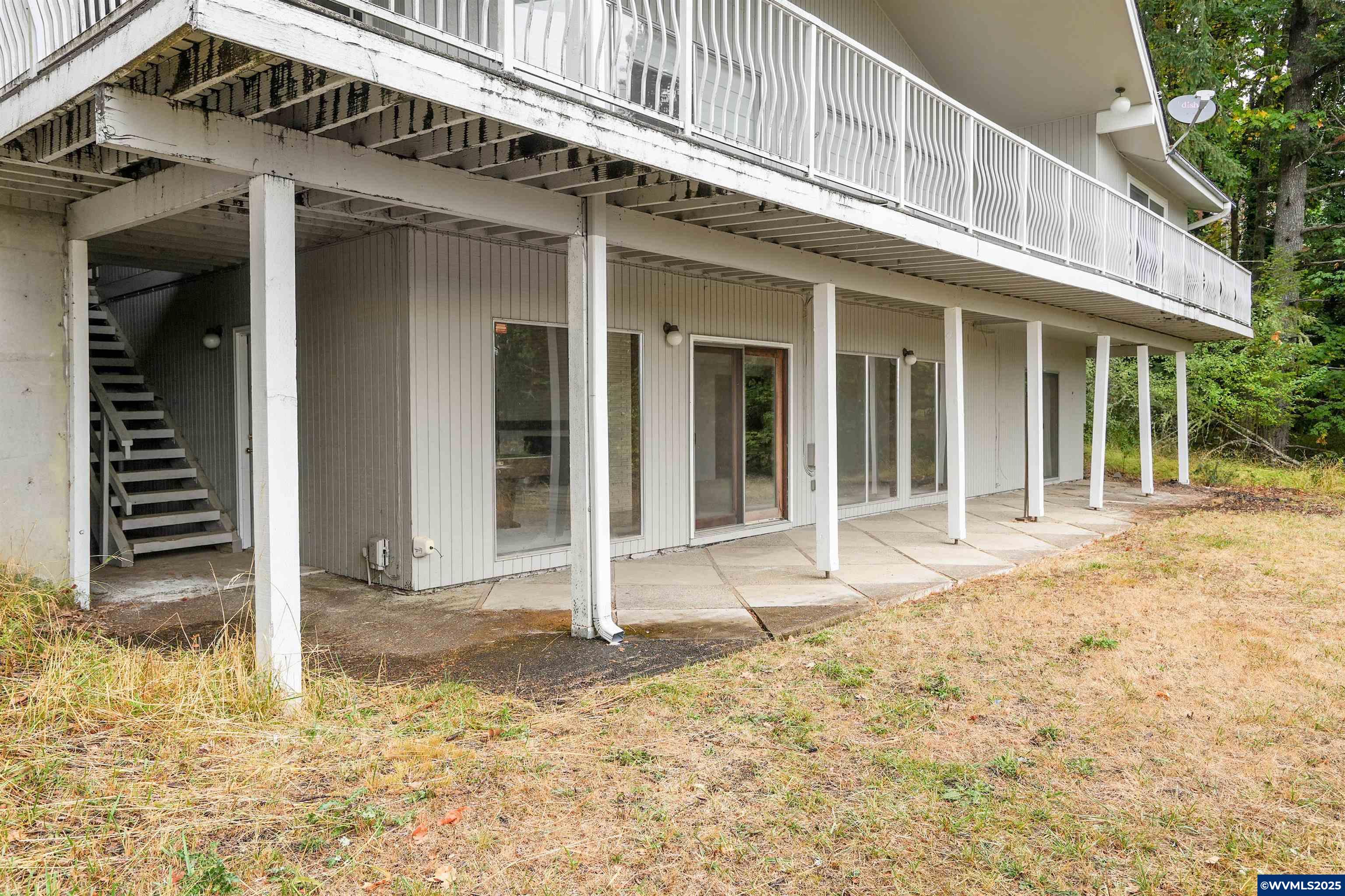 7885 NW Ridgewood Dr