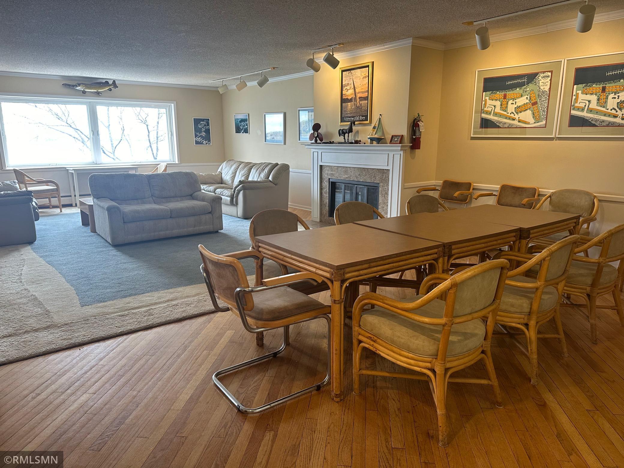 4371 Wilshire Boulevard Unit: B203