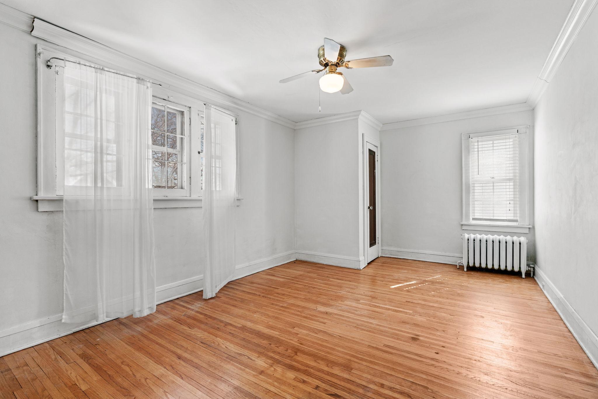 1926 Benjamin Street NE