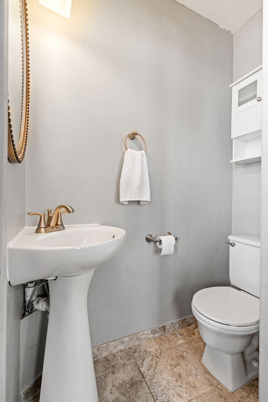 1926 Benjamin Street NE